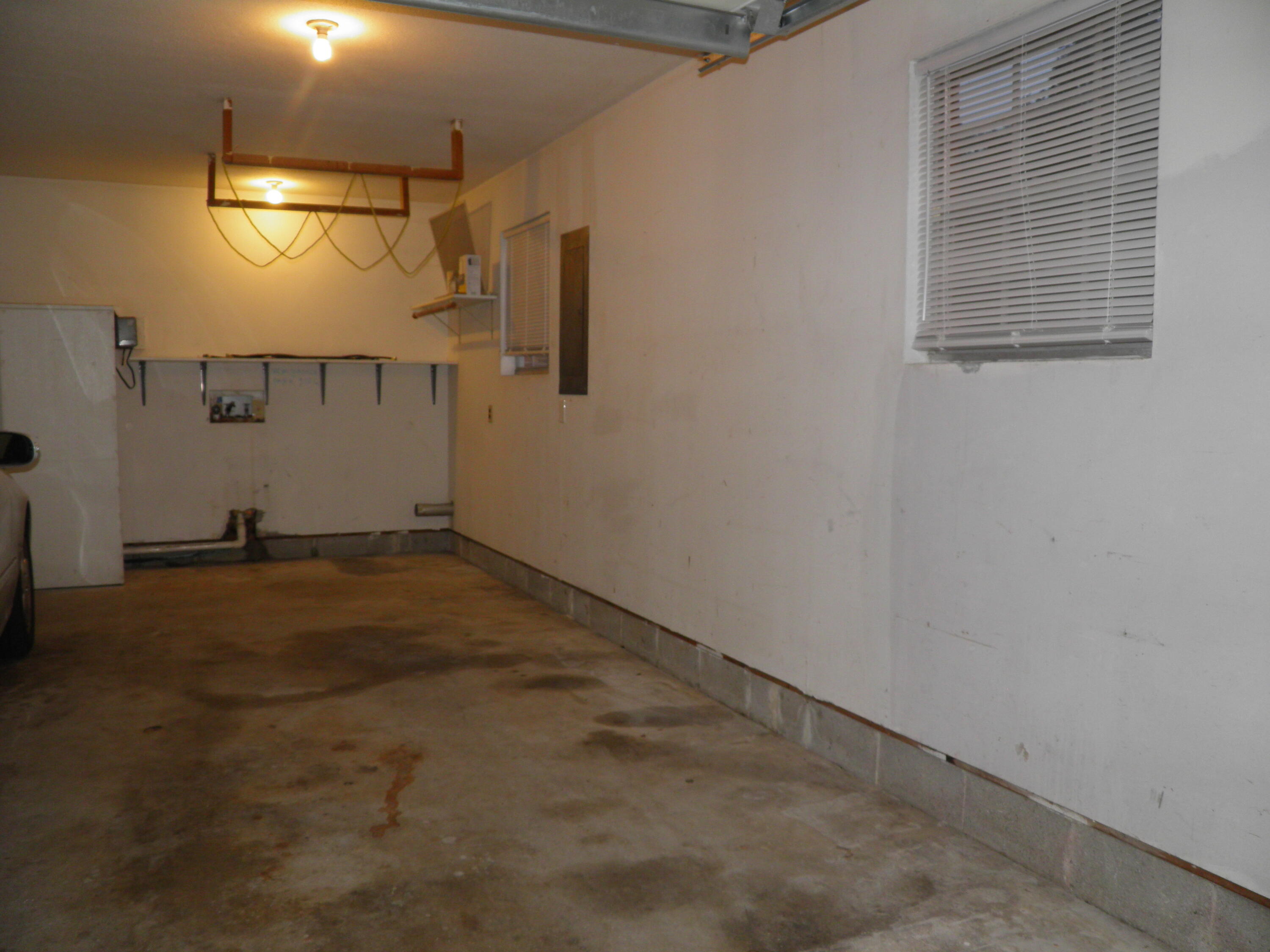 COLONY ESTATES - Residential Lease