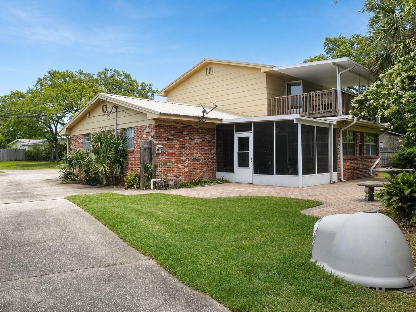 COLONY ESTATES - Residential Lease