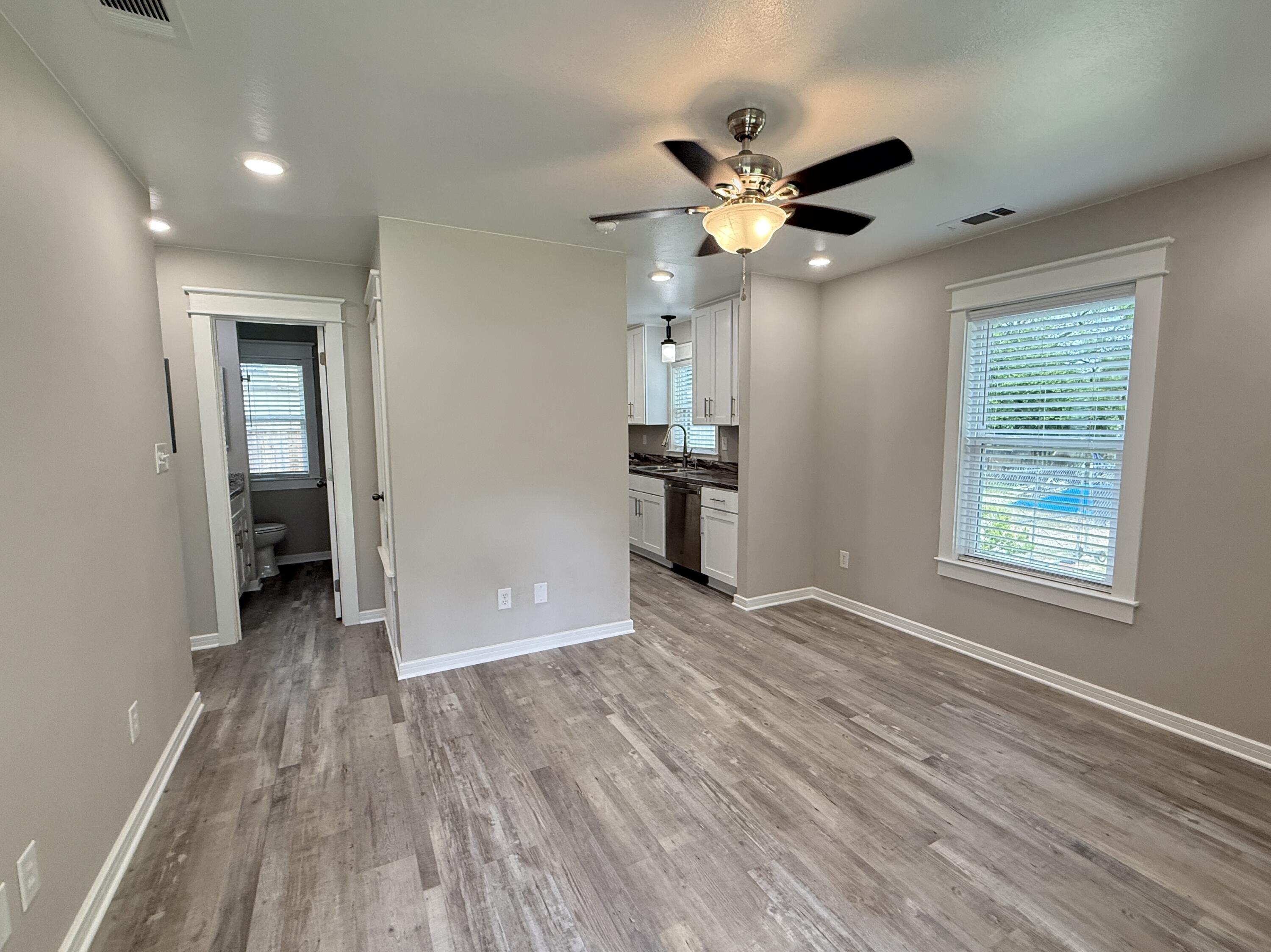 ROSEMONT S/D LOTS 13 TO 15 INC BLK E - Residential Lease