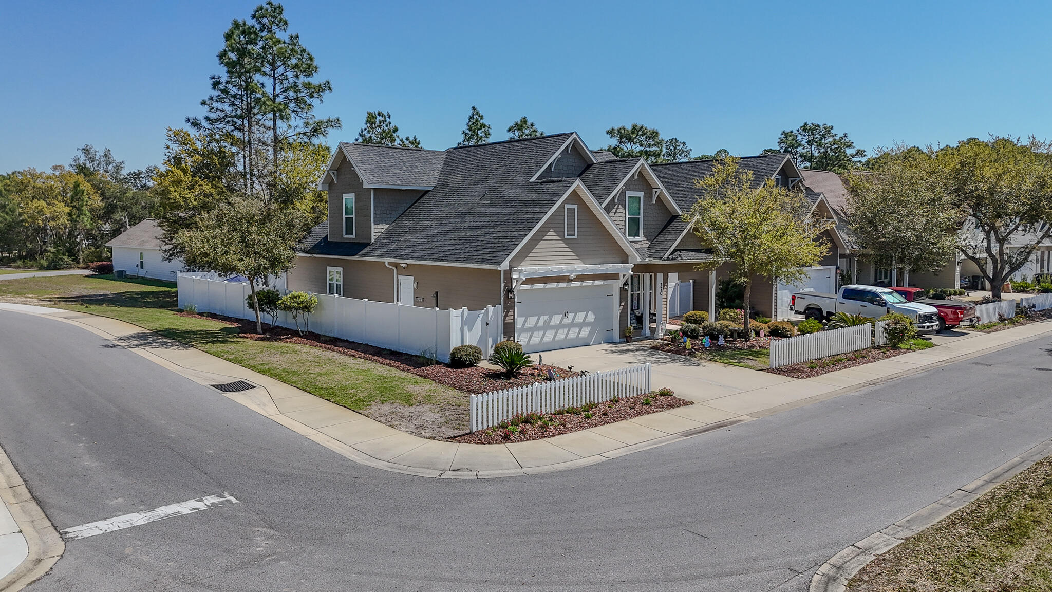 PARADISE COVE - Residential