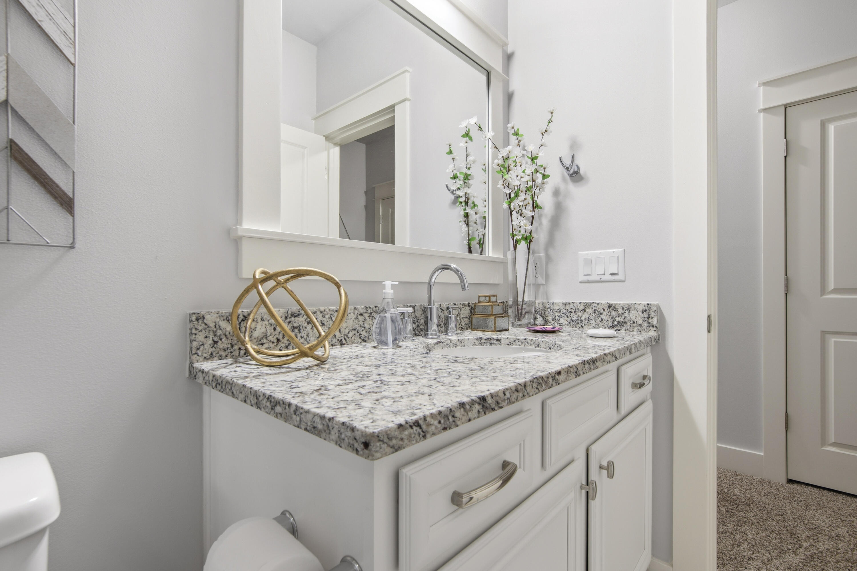 PARADISE COVE - Residential