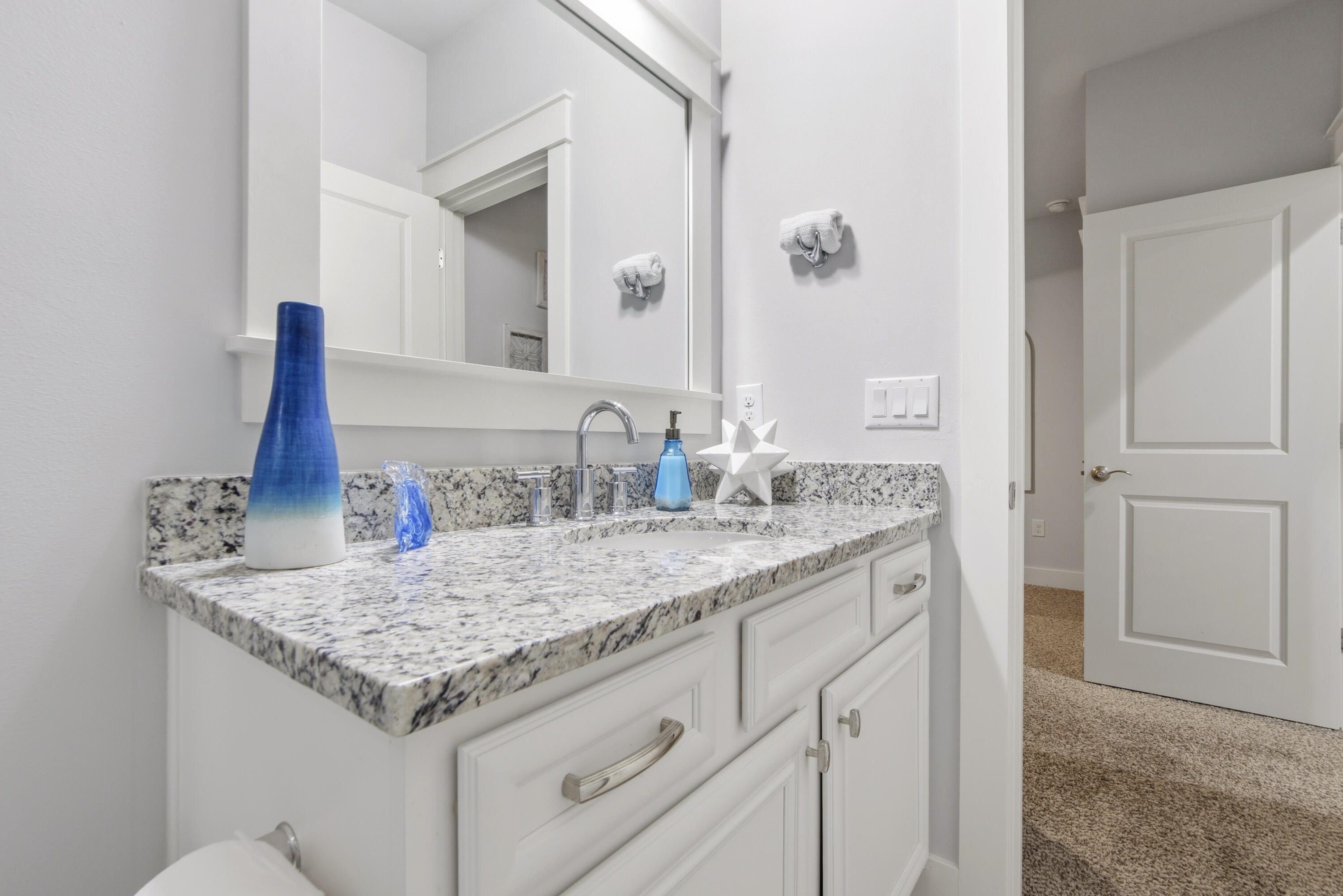 PARADISE COVE - Residential