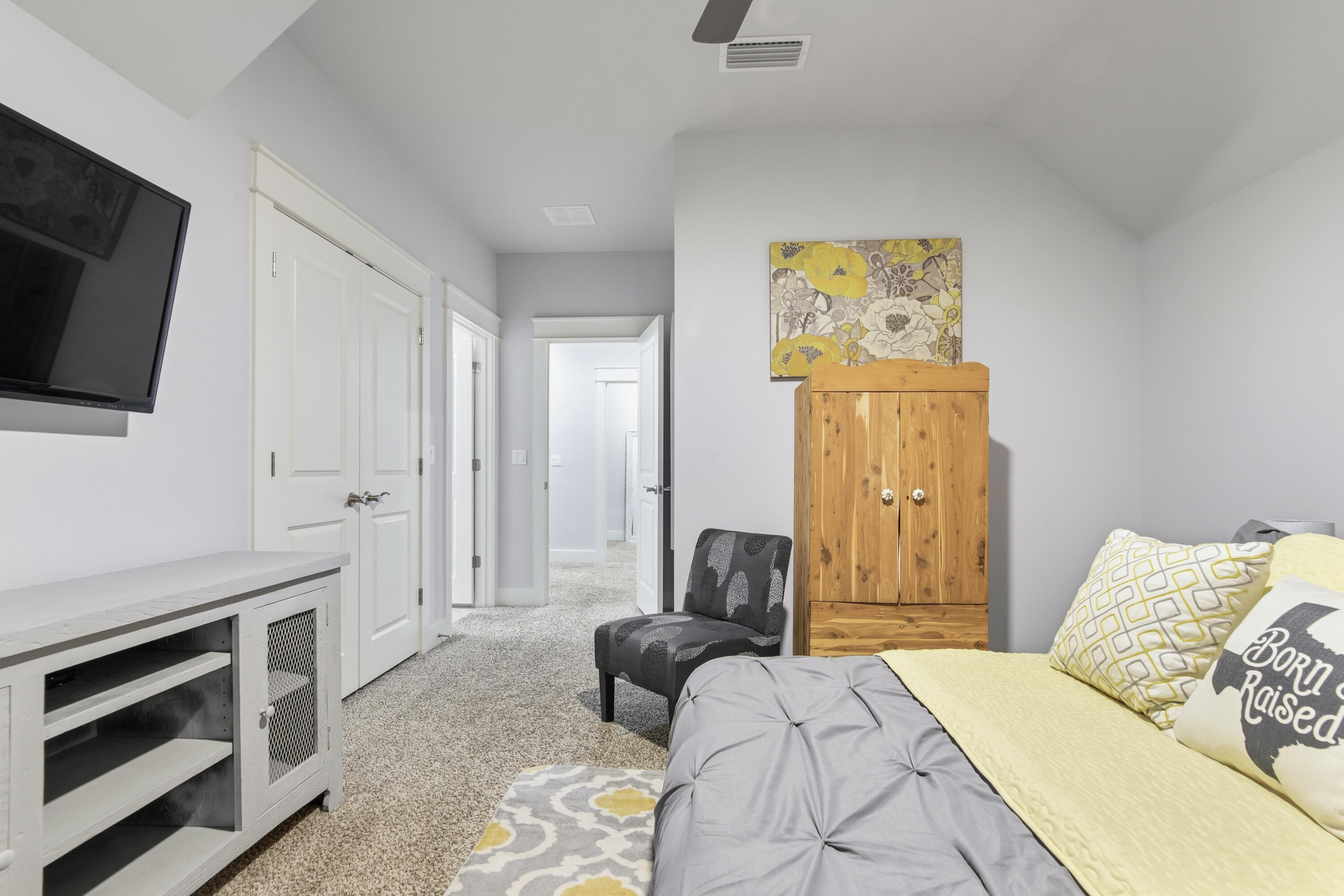 PARADISE COVE - Residential