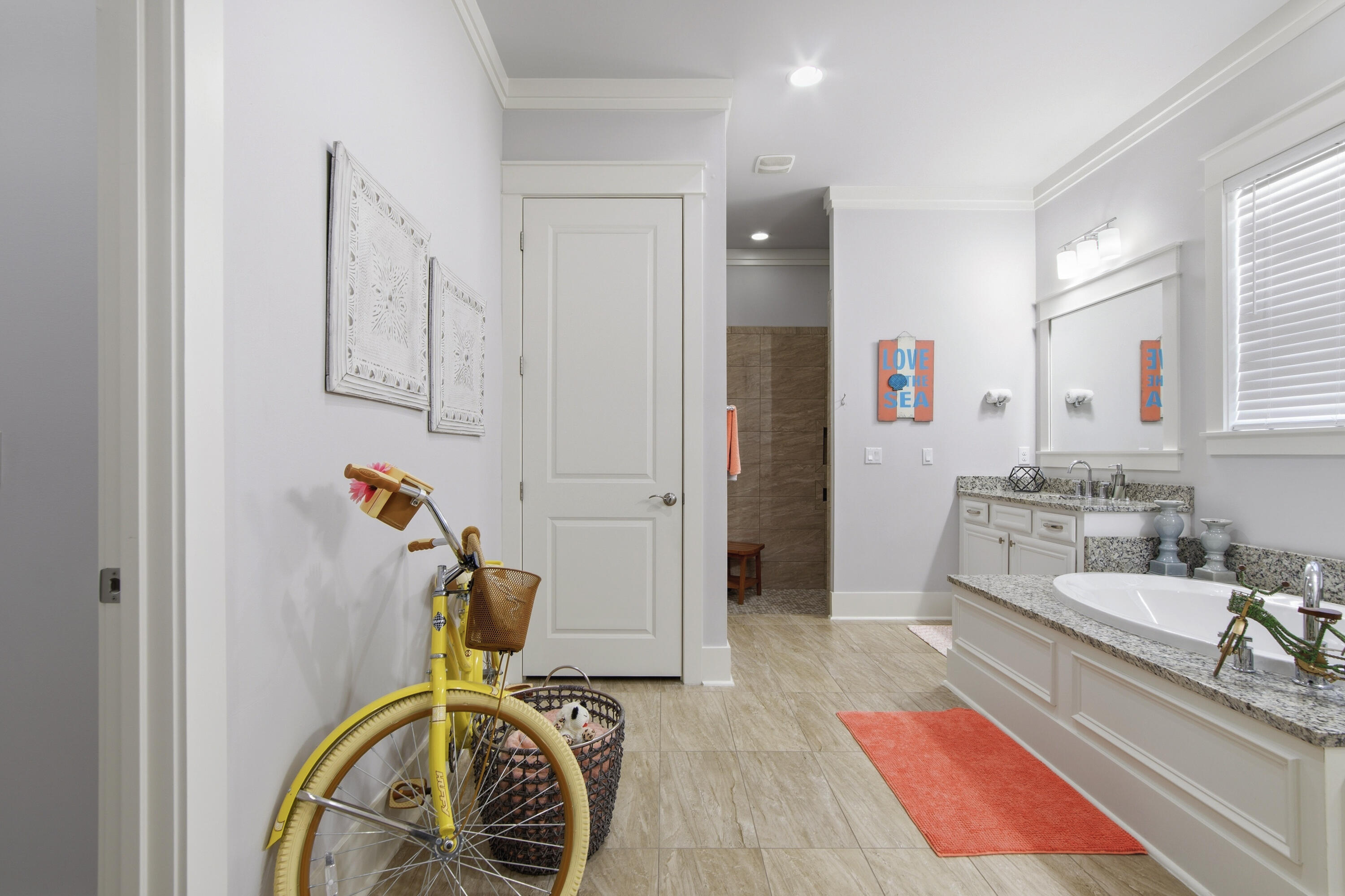 PARADISE COVE - Residential