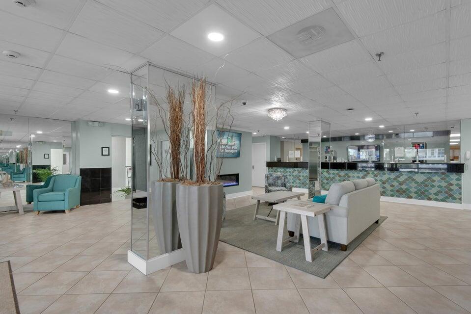 BREAKERS OF FWB PH 1 - Residential