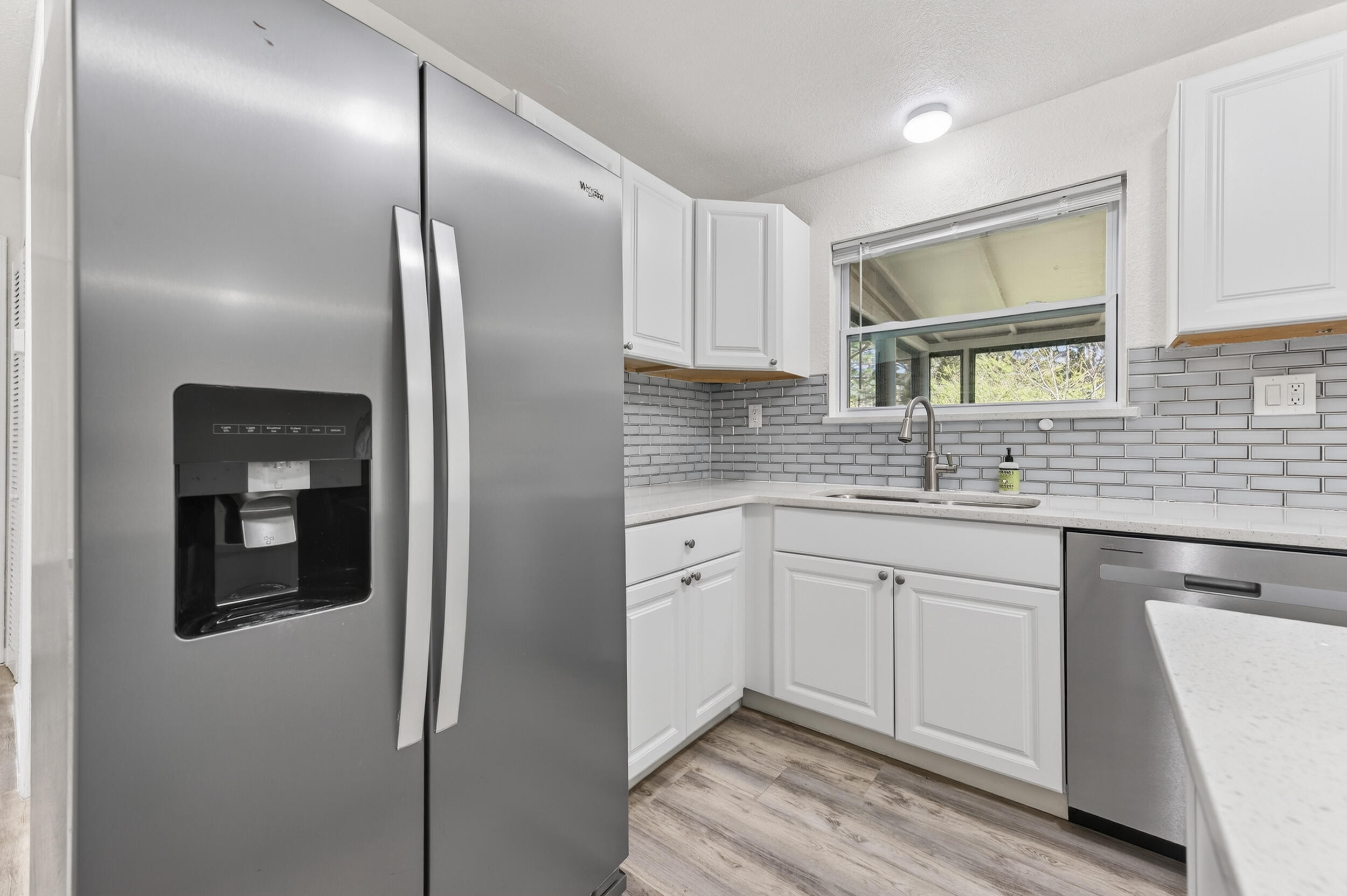 TEN LAKE ESTATES UNIT 1 - Residential