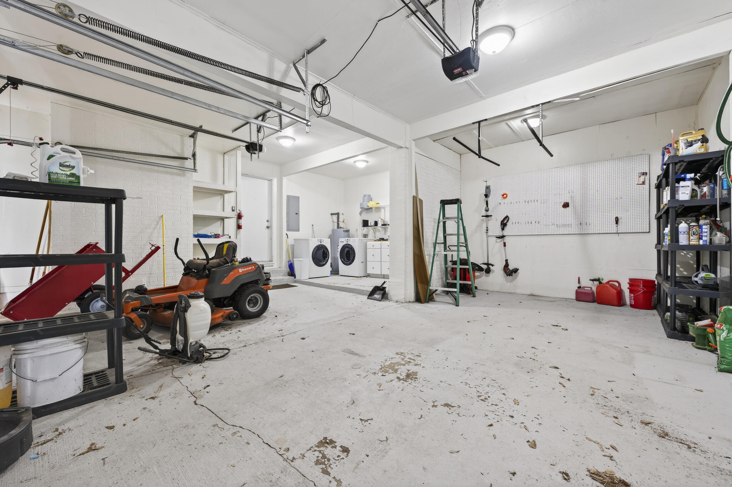 TEN LAKE ESTATES UNIT 1 - Residential