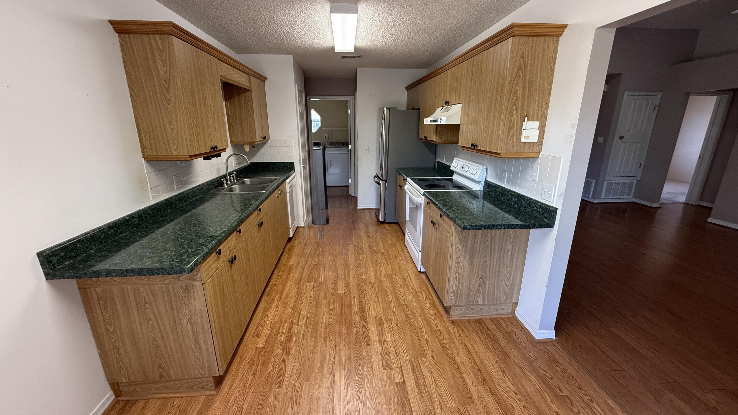 ORION LAKE - Residential