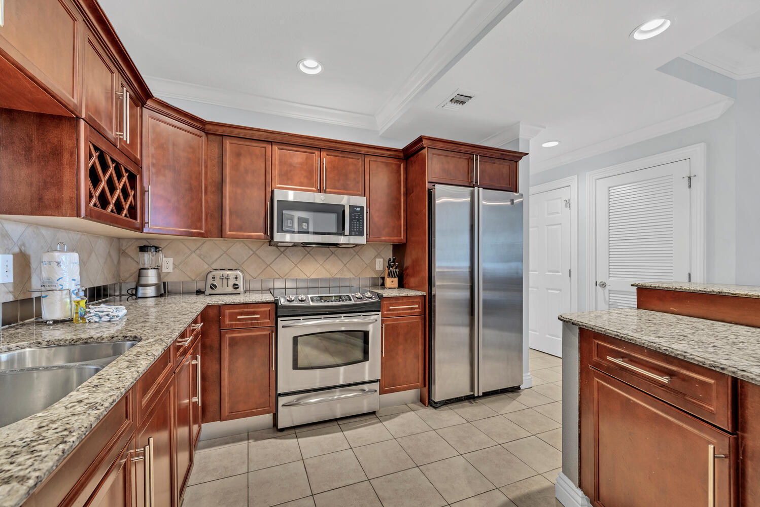 EMERALD GRANDE - Residential