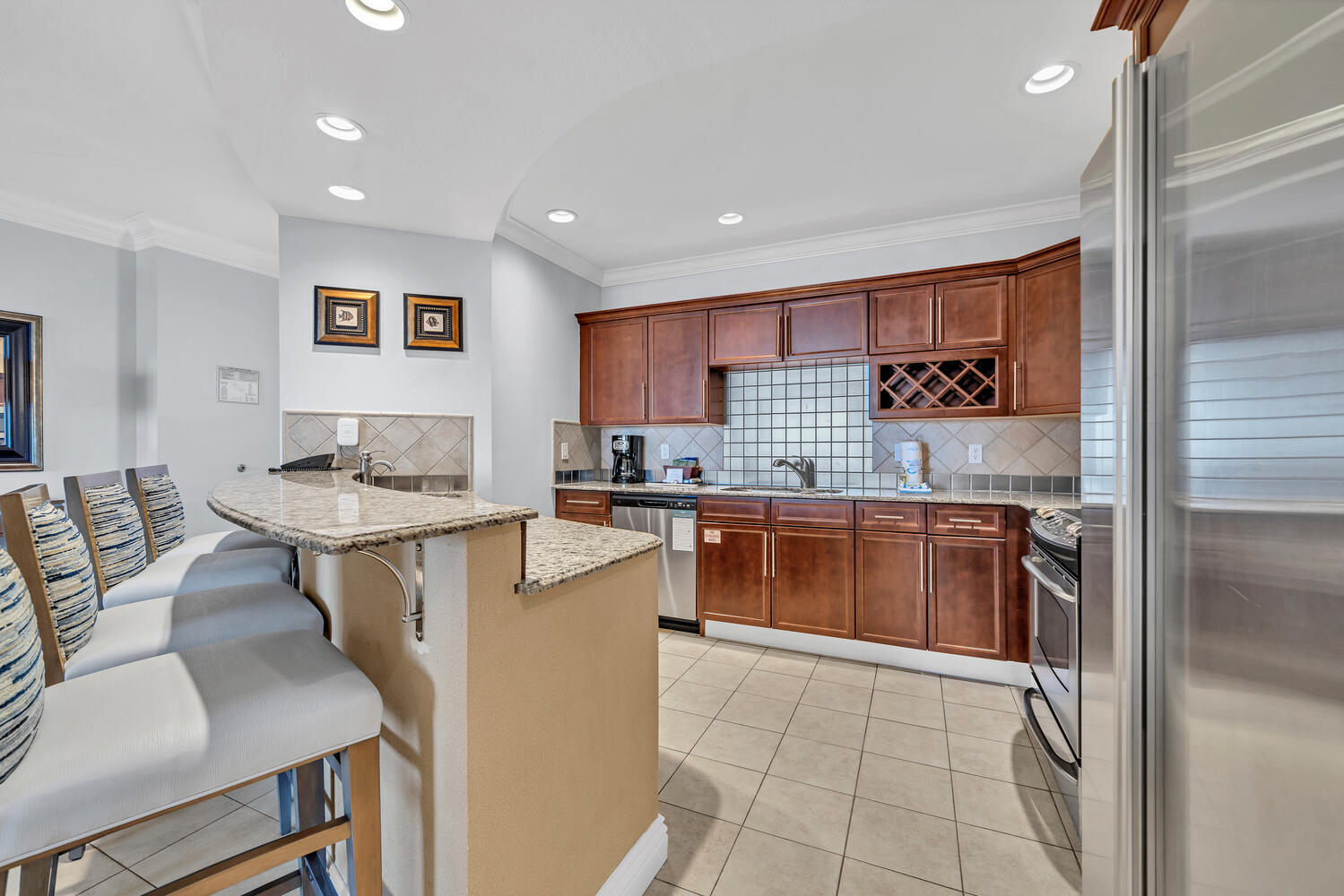 EMERALD GRANDE - Residential