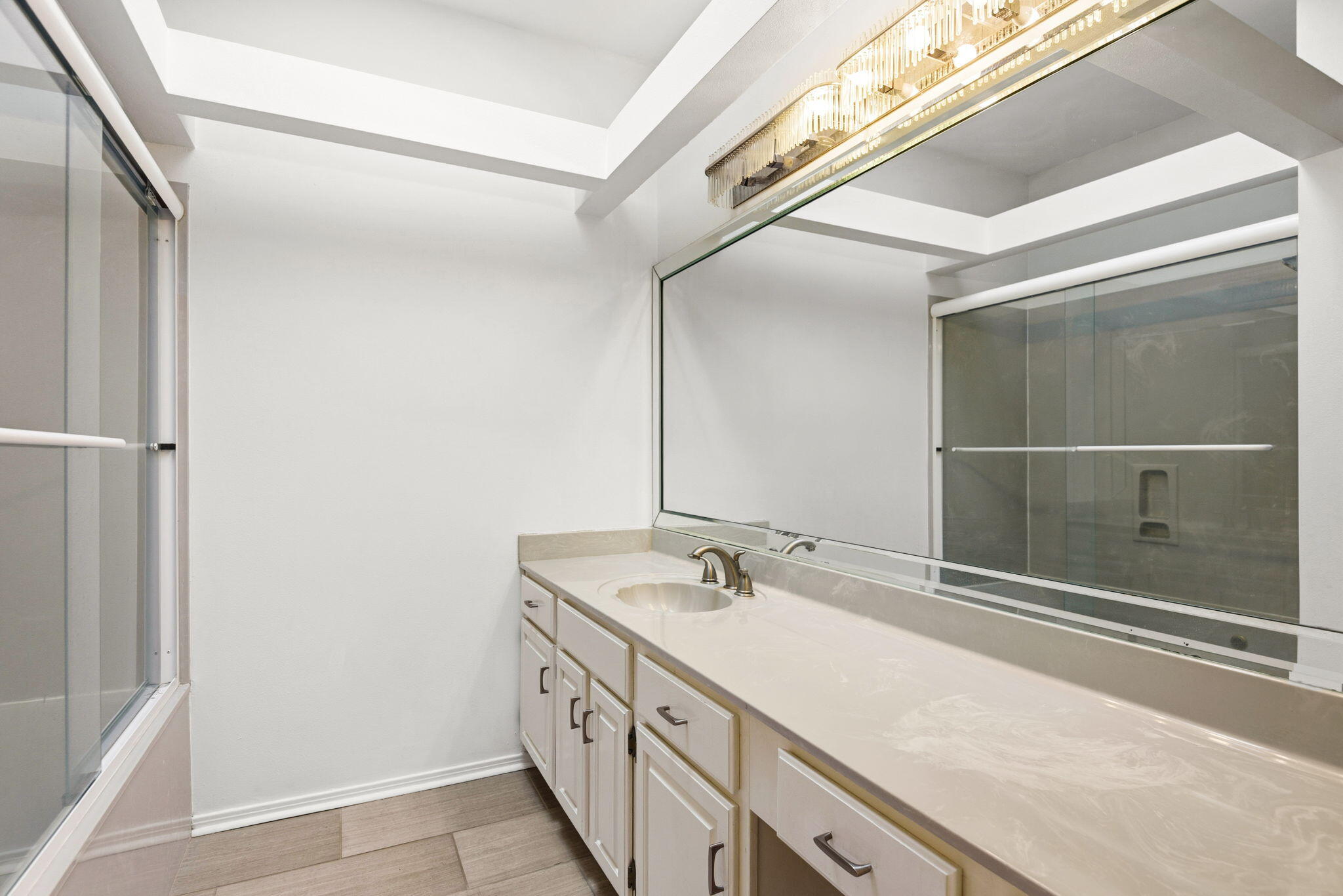 LAKE LORRAINE ESTATES - Residential