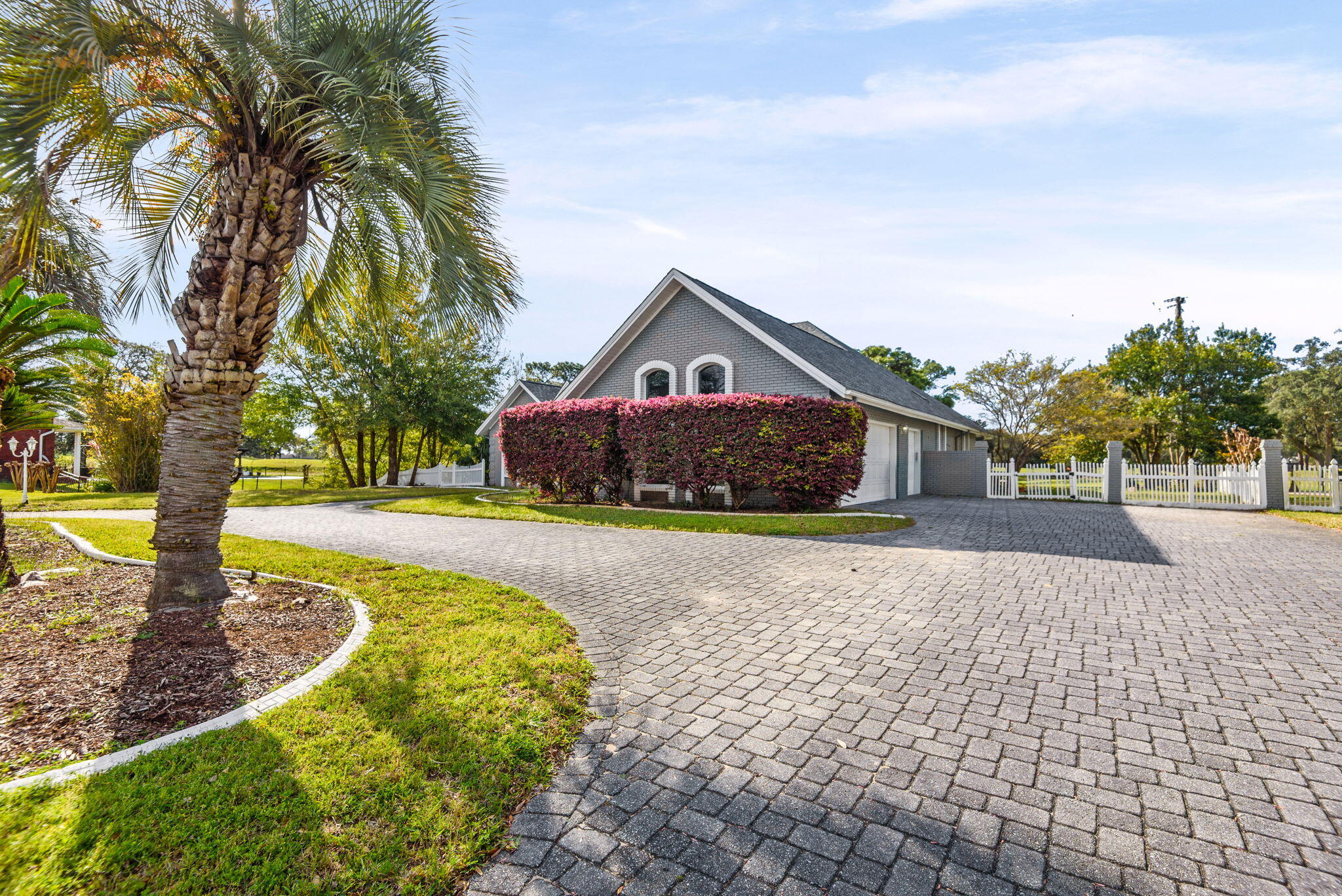 LAKE LORRAINE ESTATES - Residential