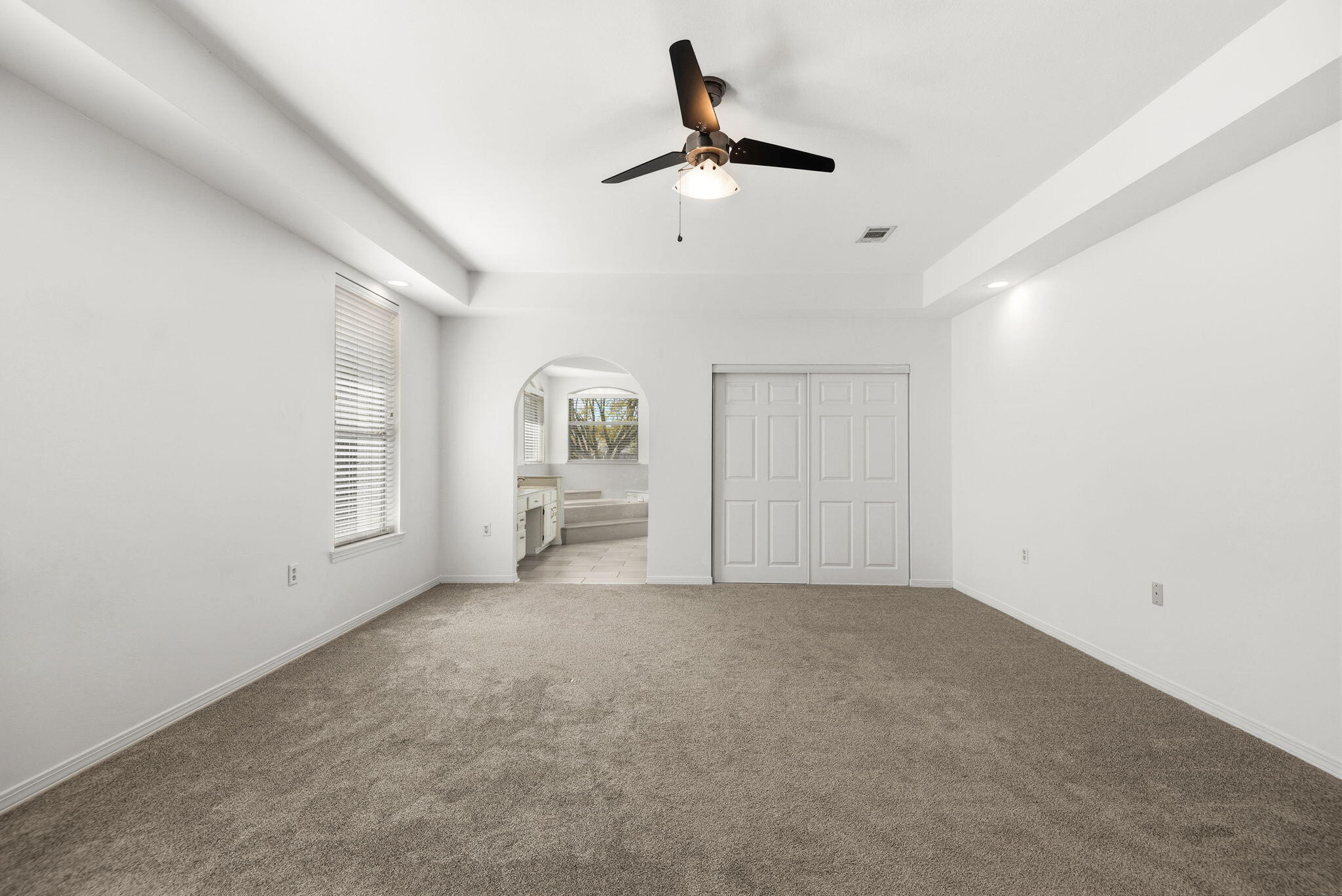 LAKE LORRAINE ESTATES - Residential