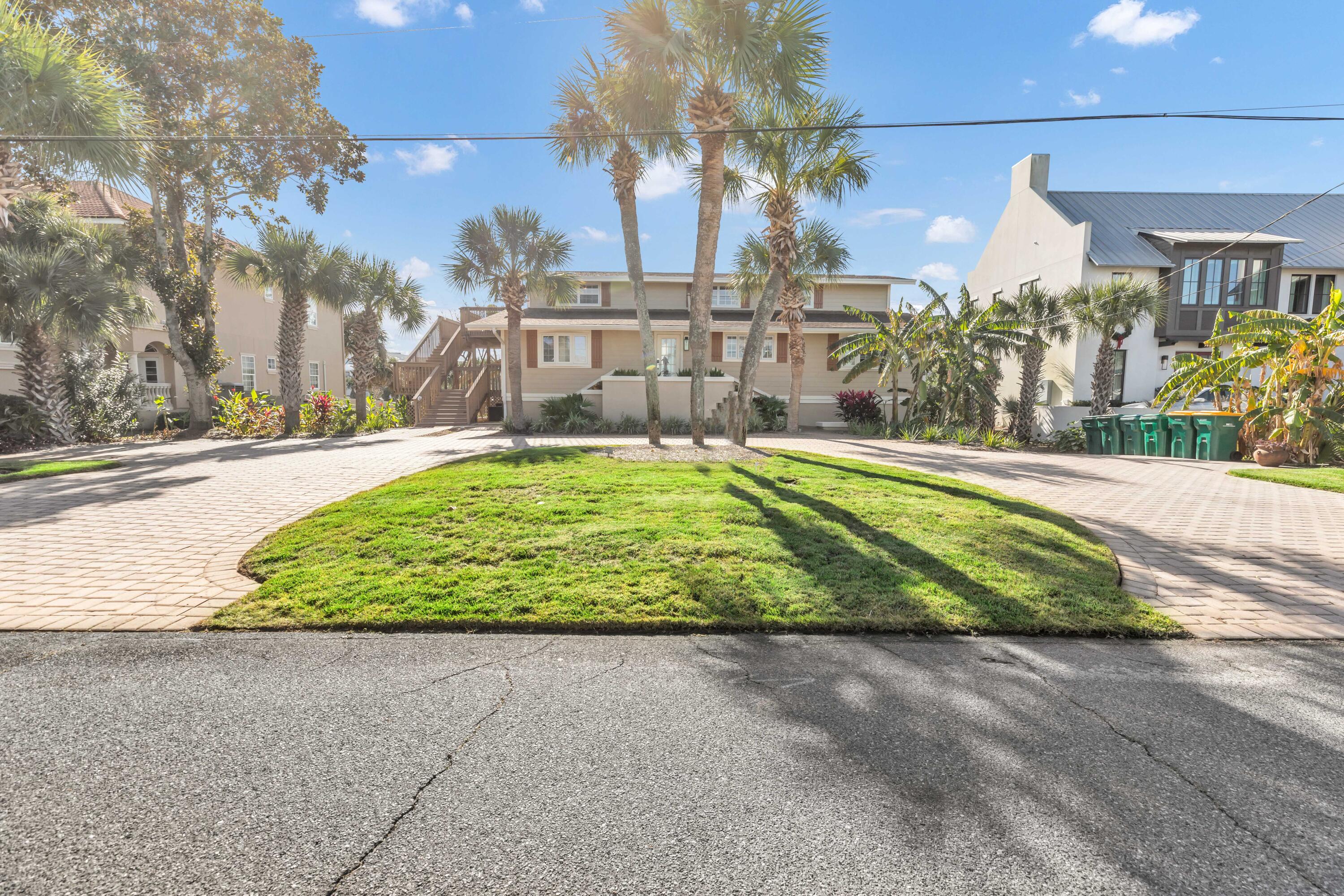 514 Vera Cruz Drive