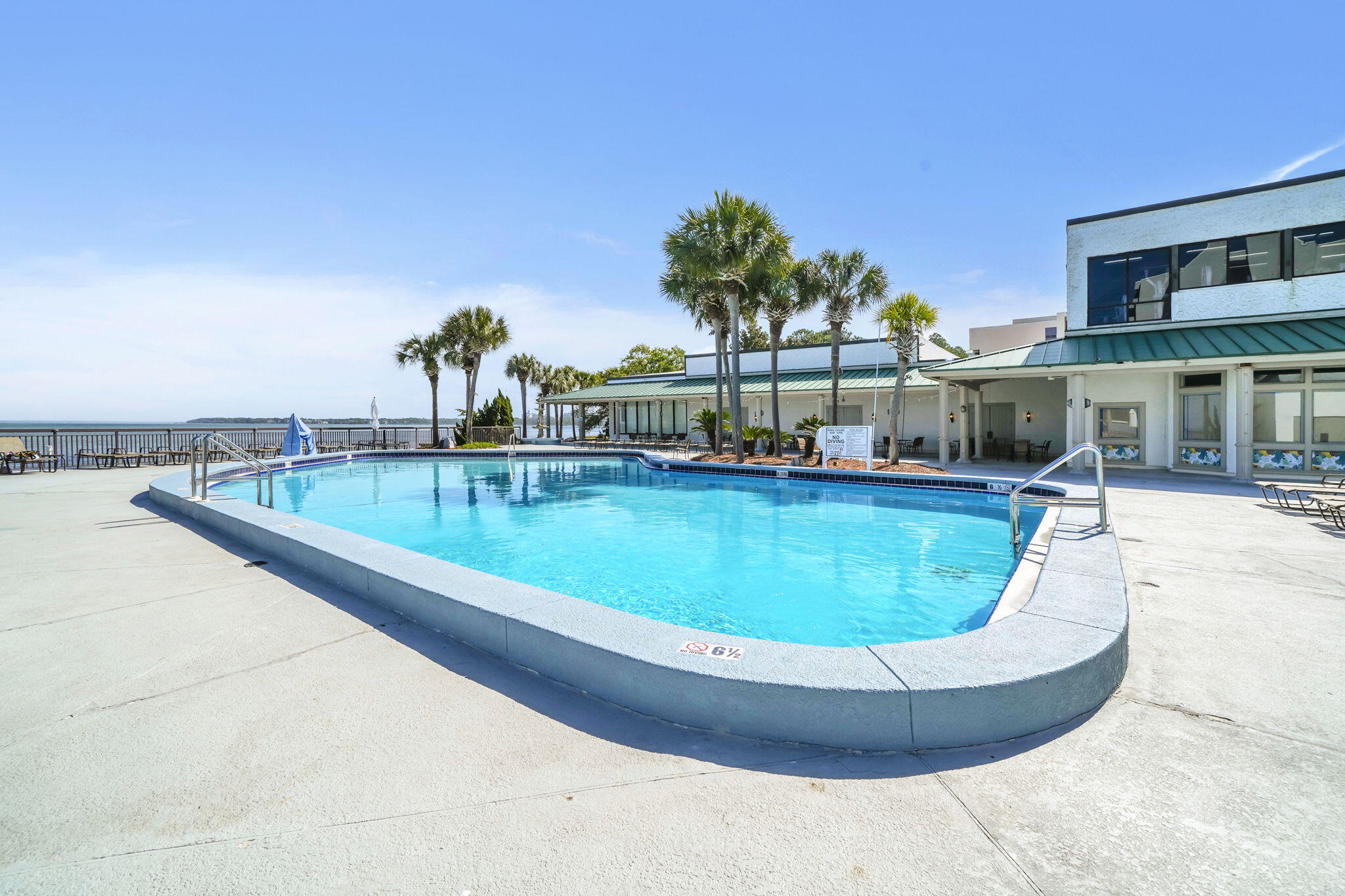BAYSIDE CONDO SANDESTIN - Residential