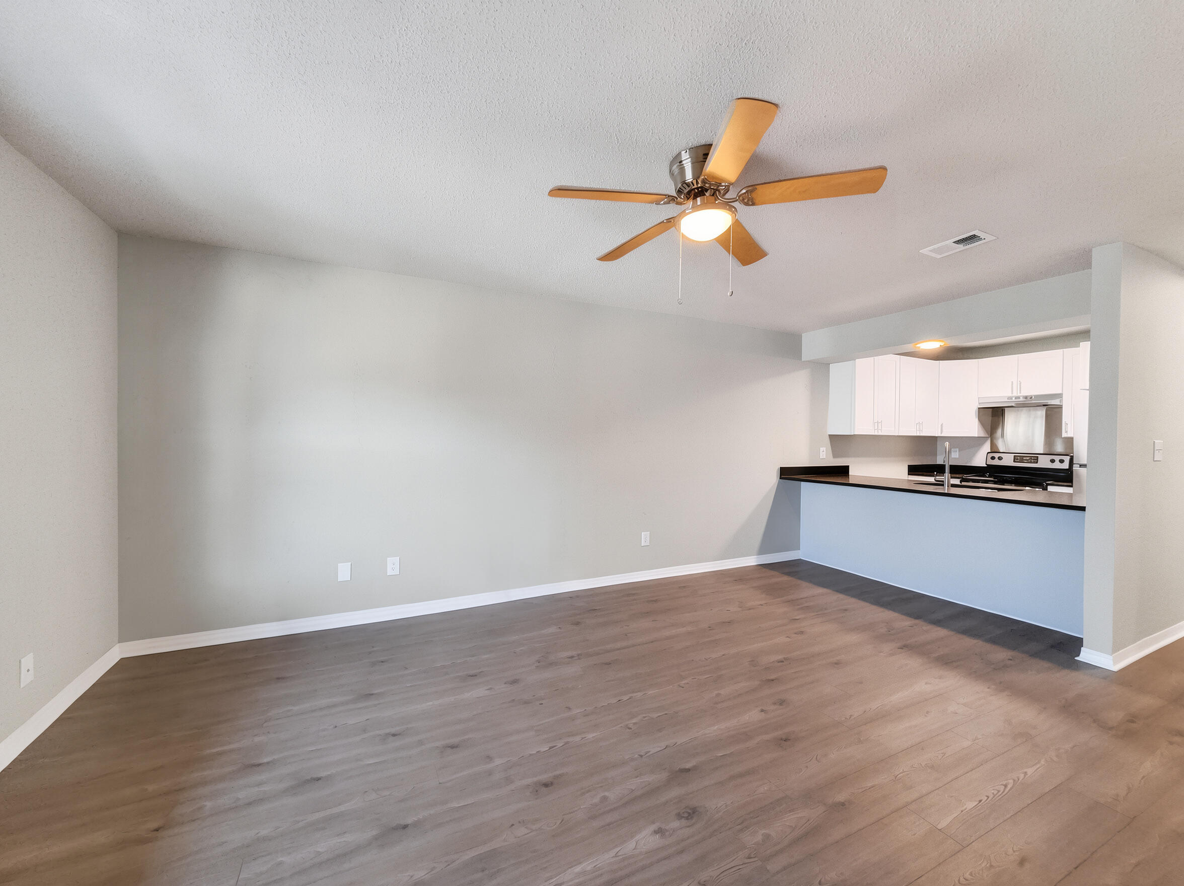 LANDVIEW ESTATES - Residential Lease