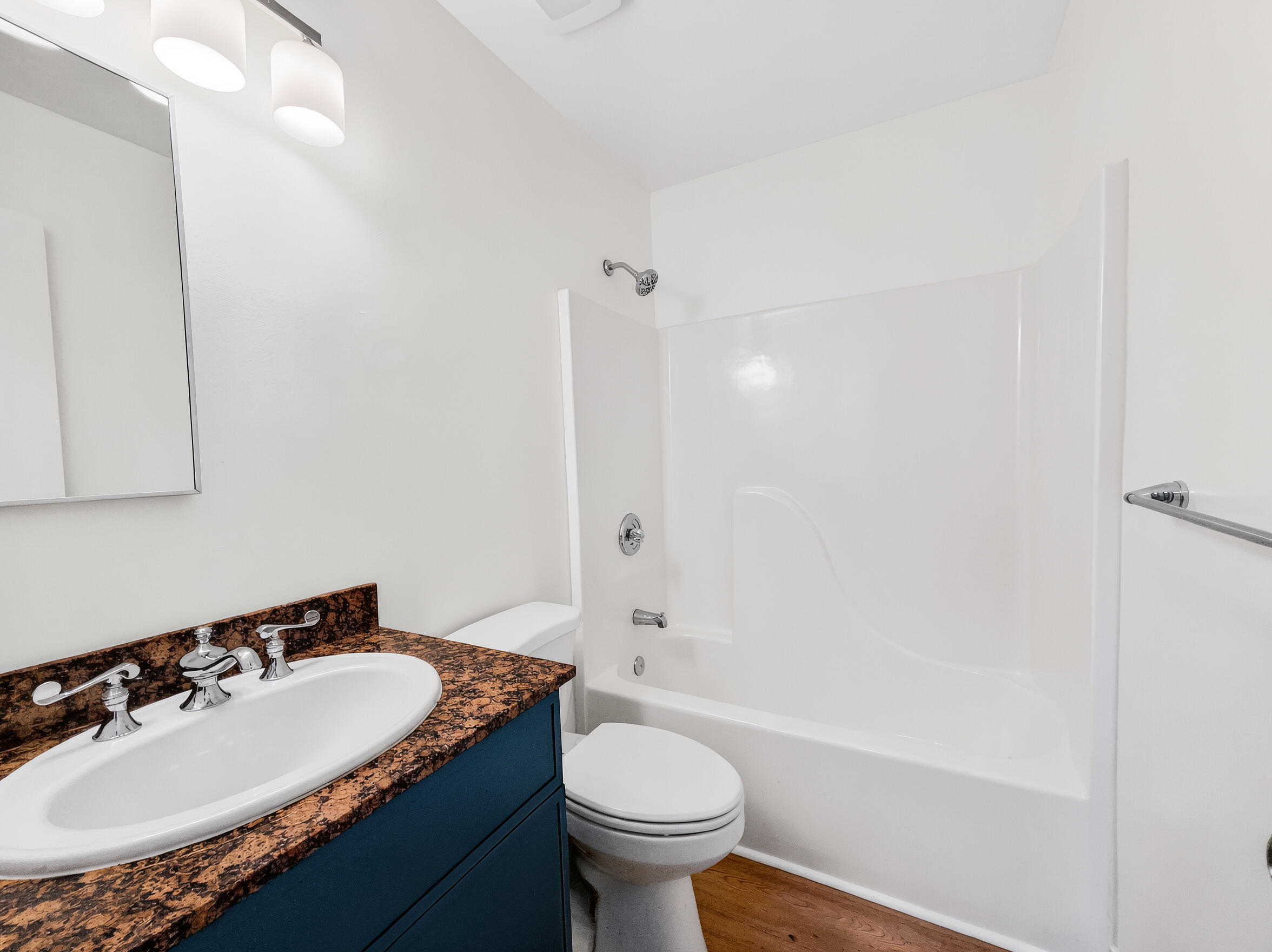 LANDVIEW ESTATES - Residential Lease