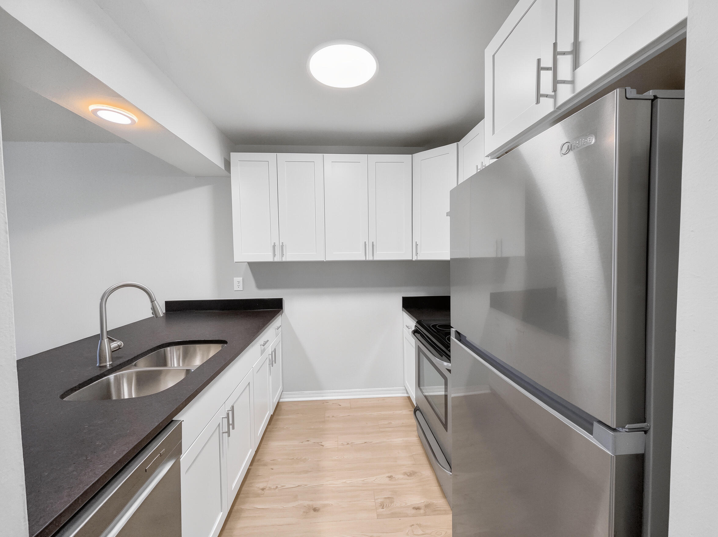 LANDVIEW ESTATES - Residential Lease