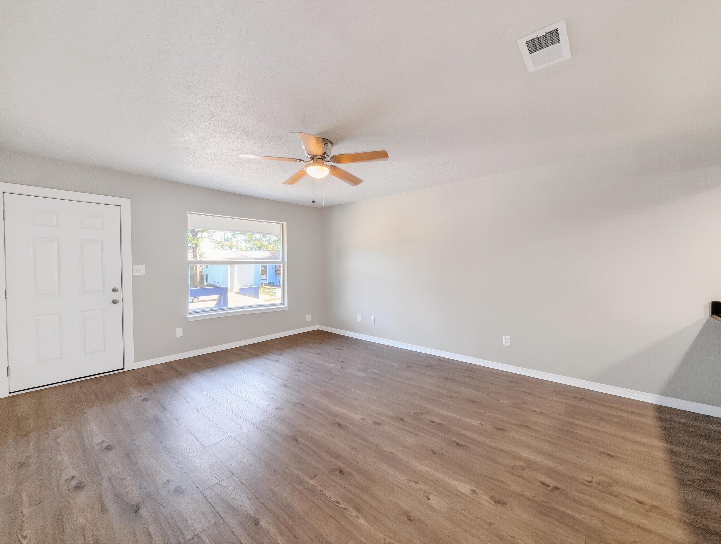 LANDVIEW ESTATES - Residential Lease