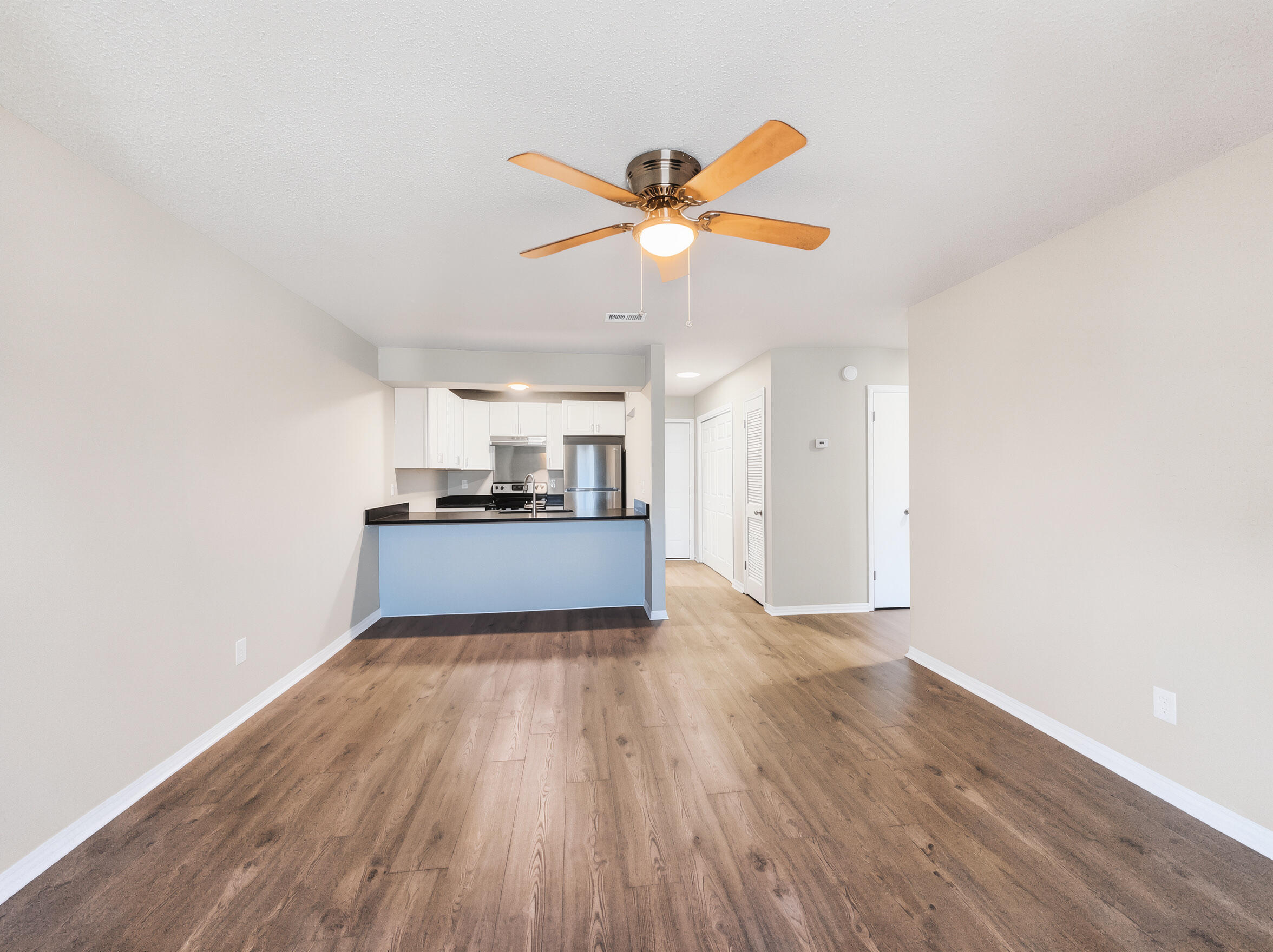 LANDVIEW ESTATES - Residential Lease