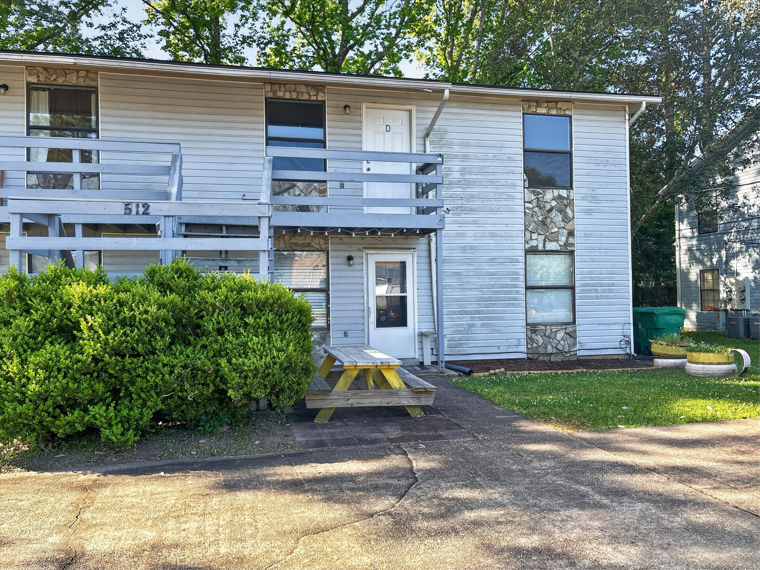 LANDVIEW ESTATES - Residential Lease