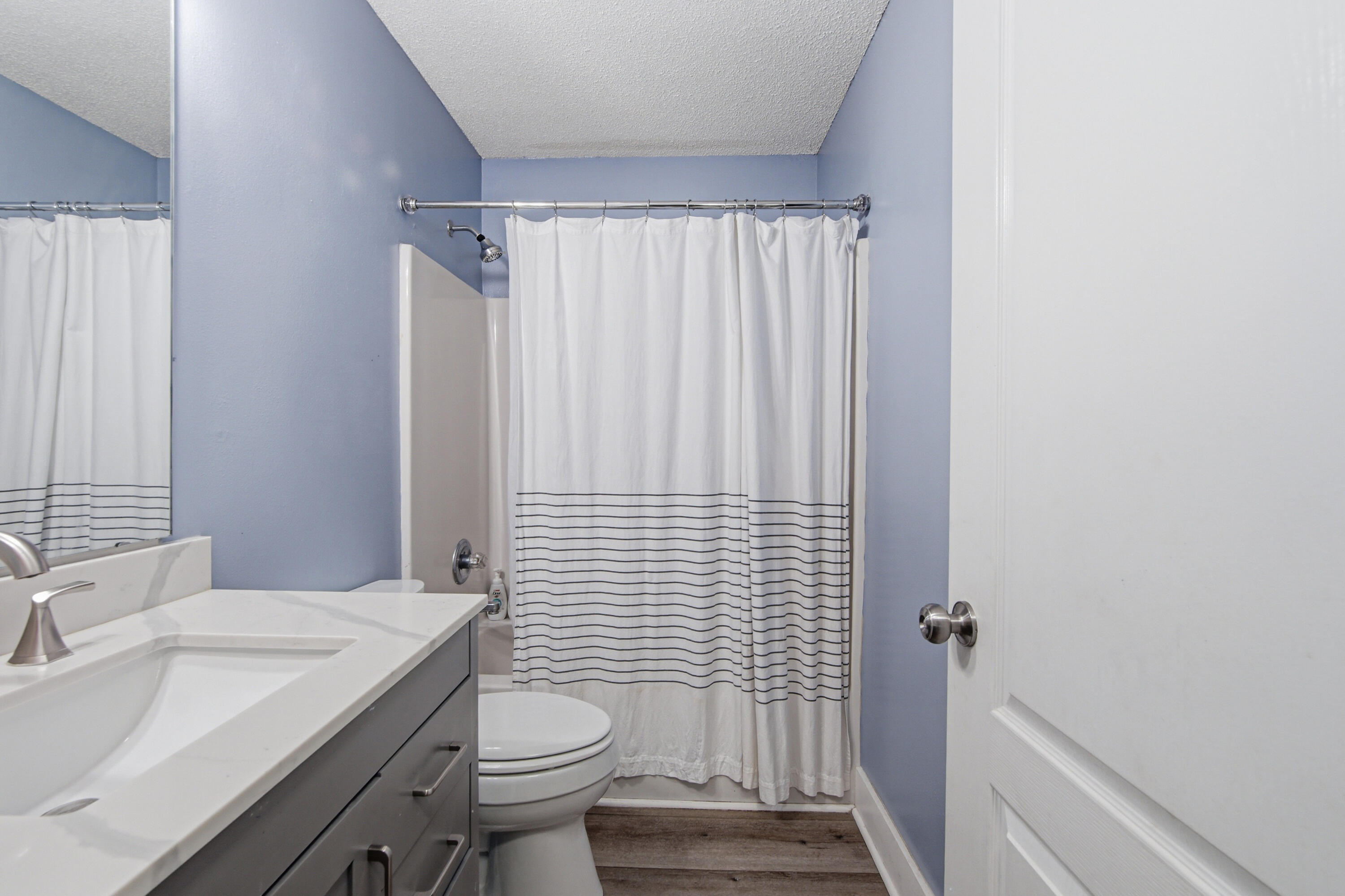 PARADISE RETREAT - Residential