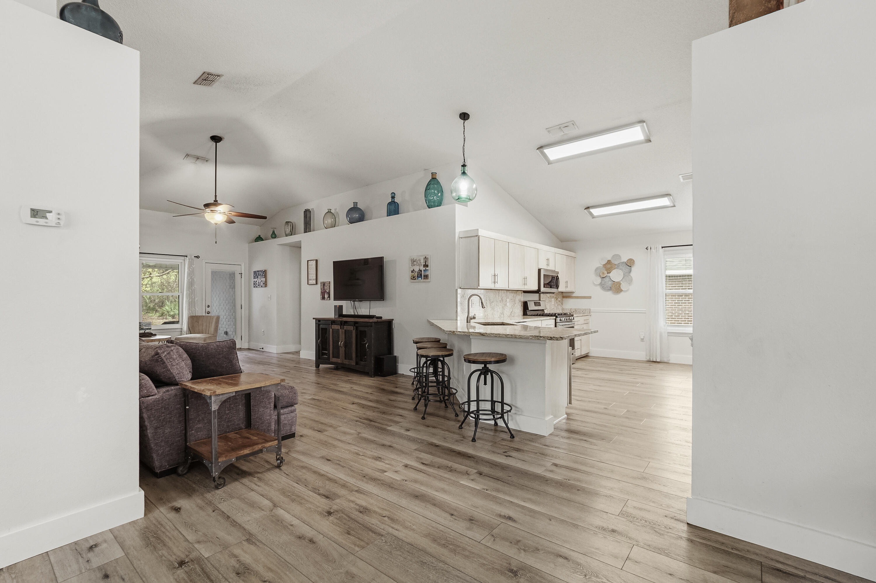 PARADISE RETREAT - Residential