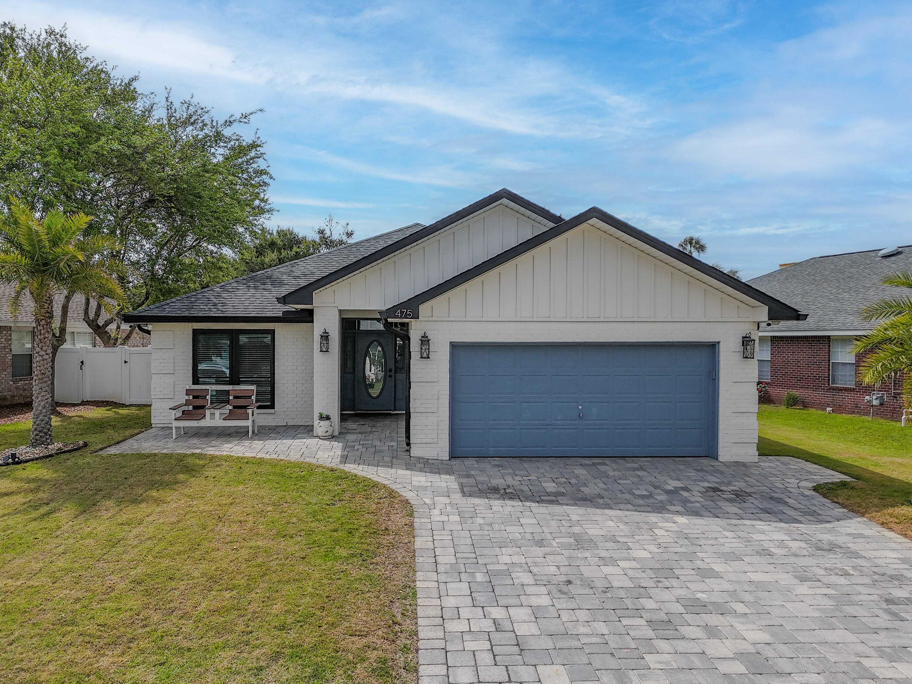 PARADISE RETREAT - Residential