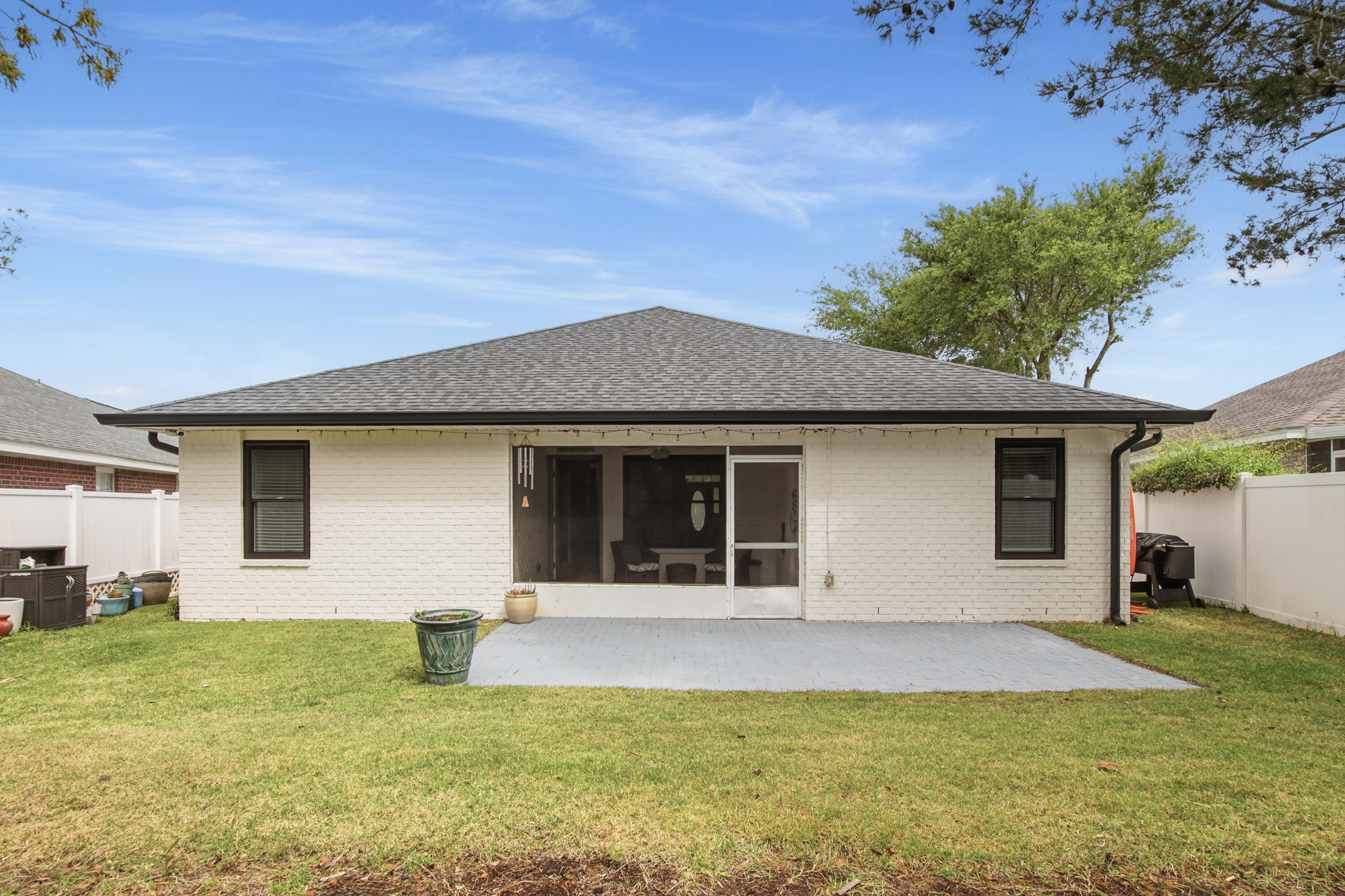 PARADISE RETREAT - Residential