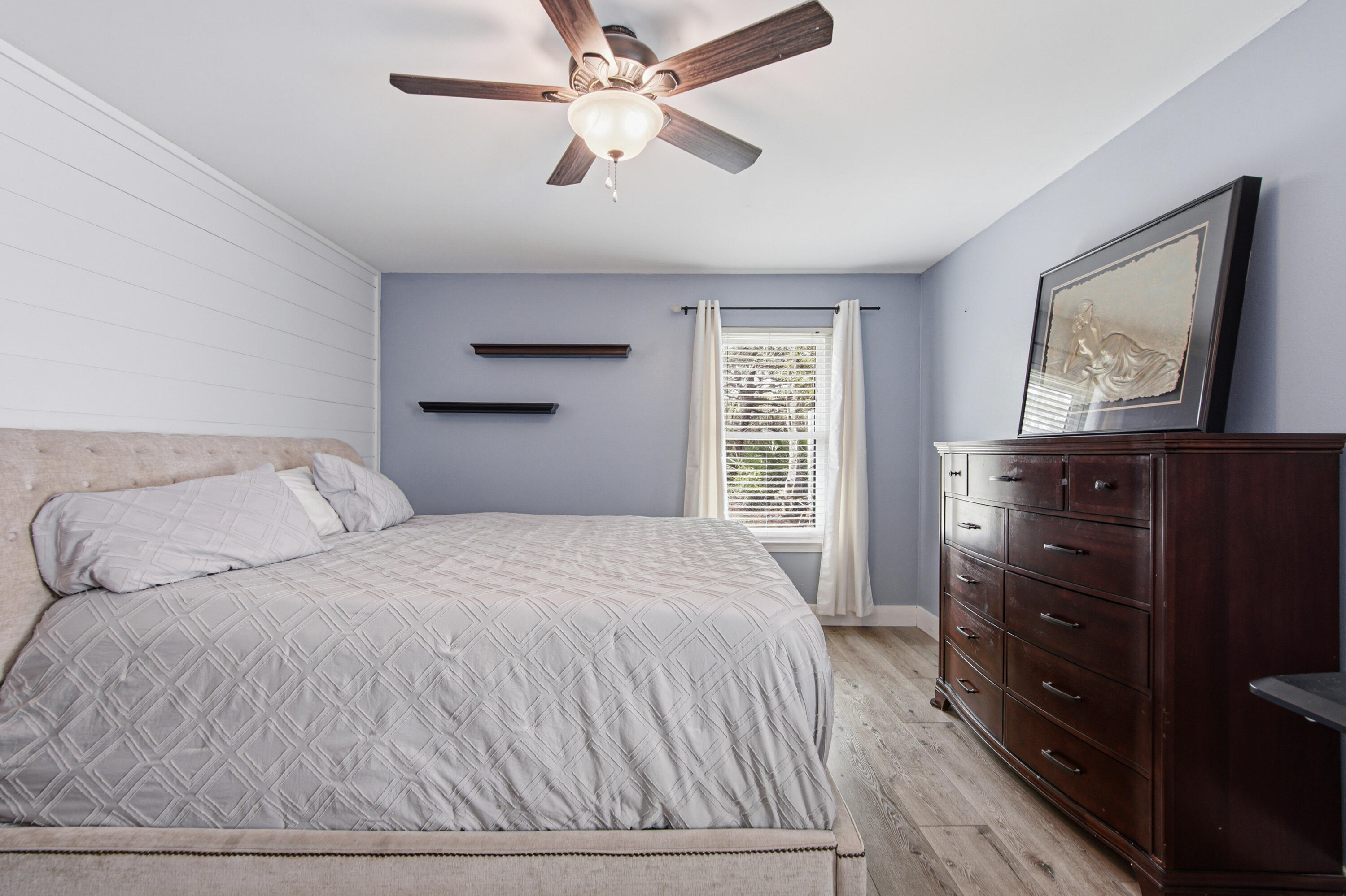 PARADISE RETREAT - Residential