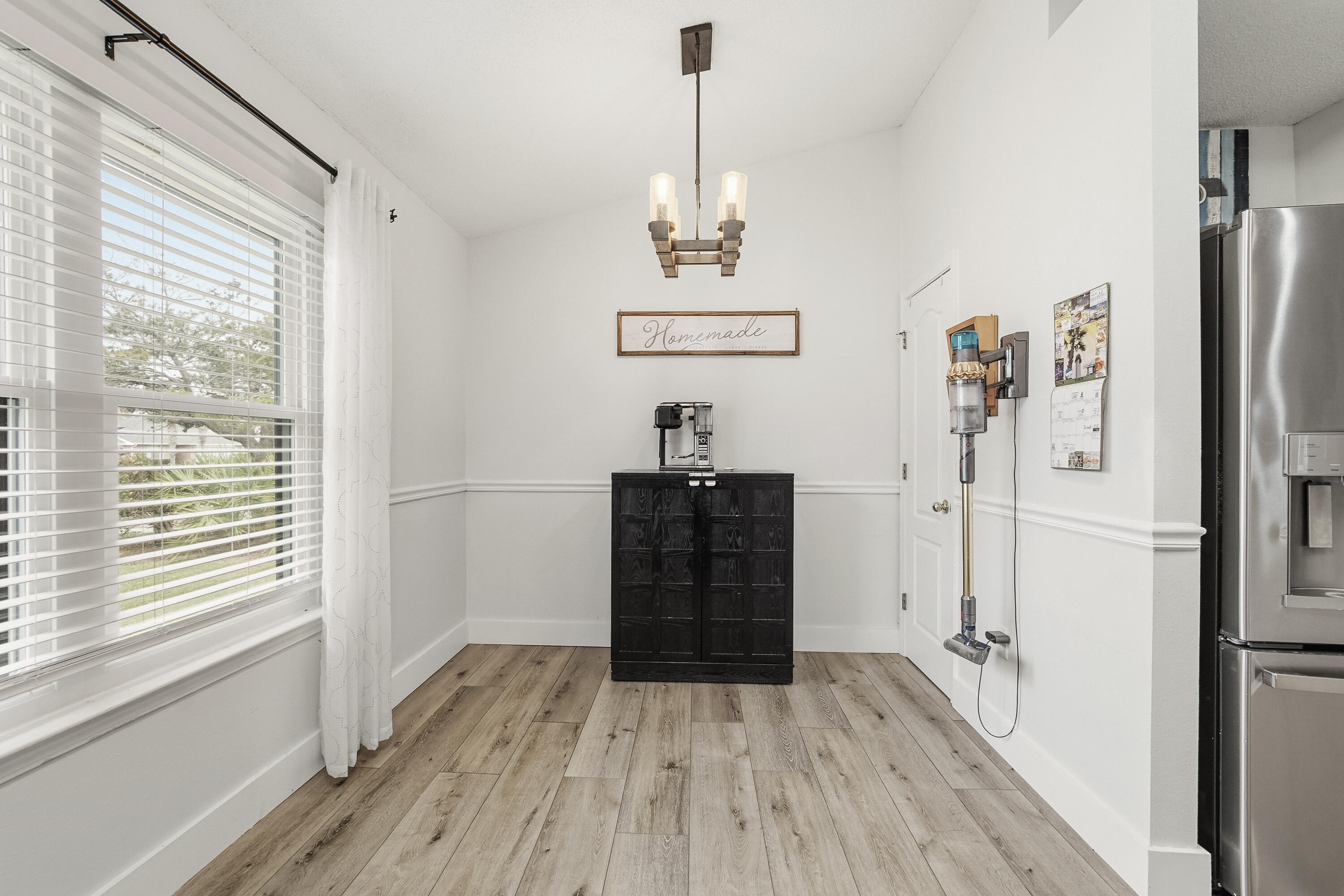 PARADISE RETREAT - Residential