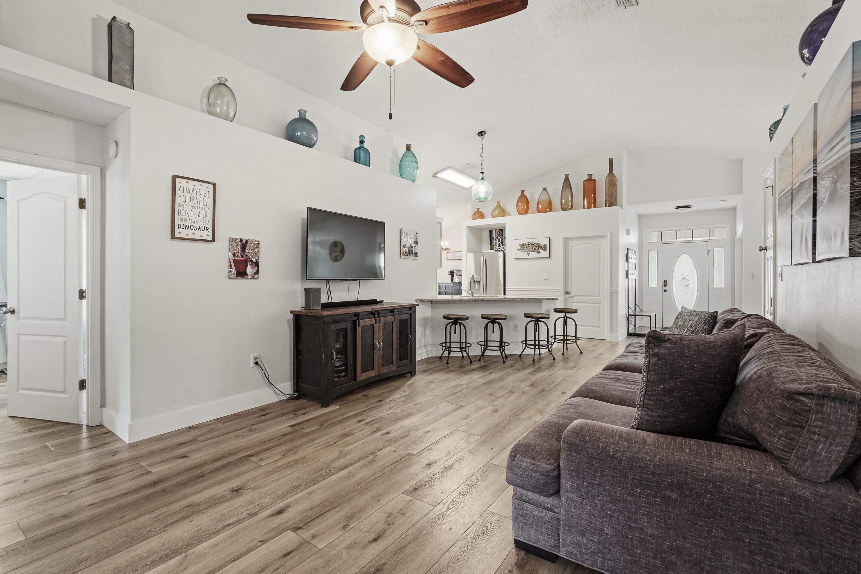 PARADISE RETREAT - Residential