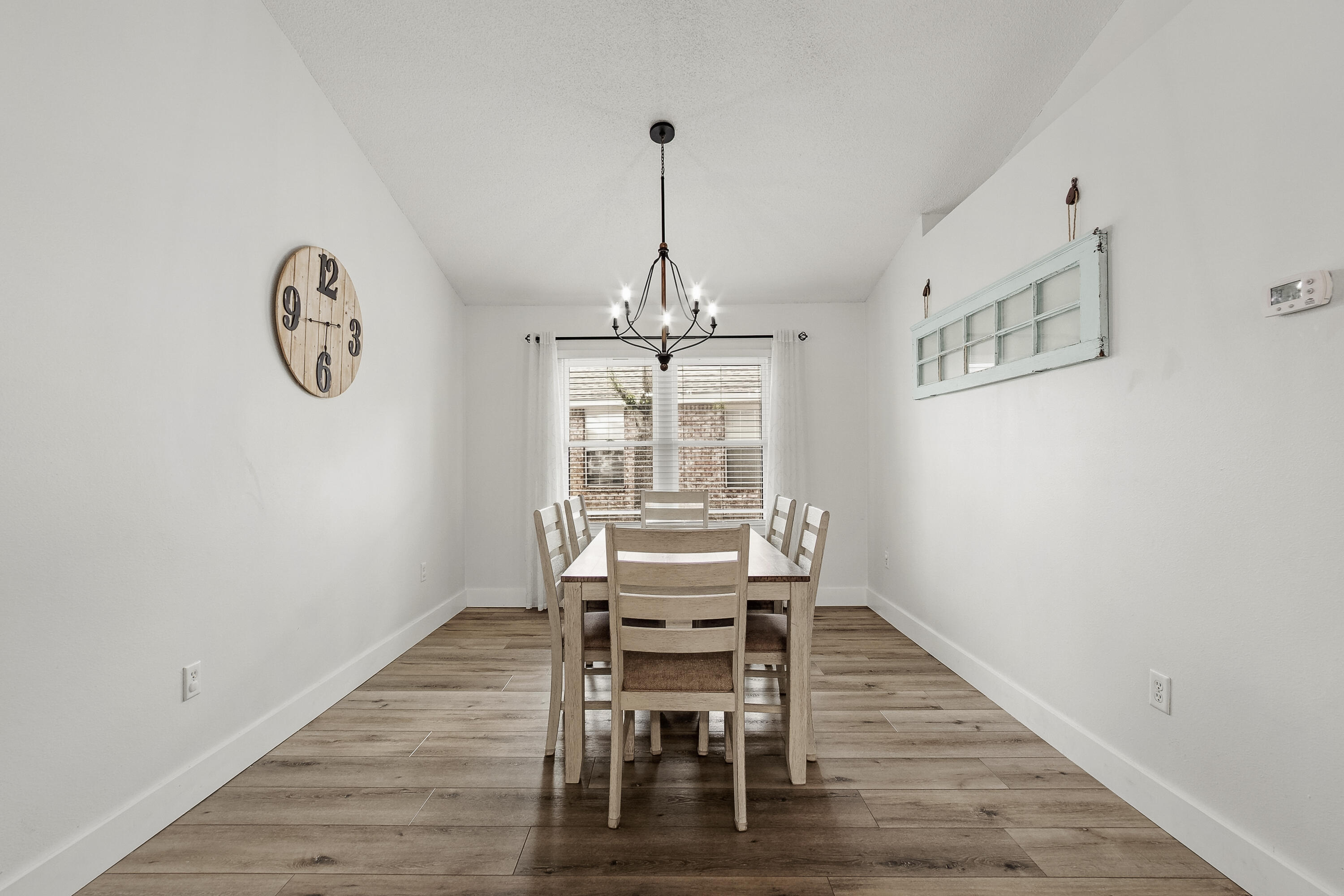 PARADISE RETREAT - Residential