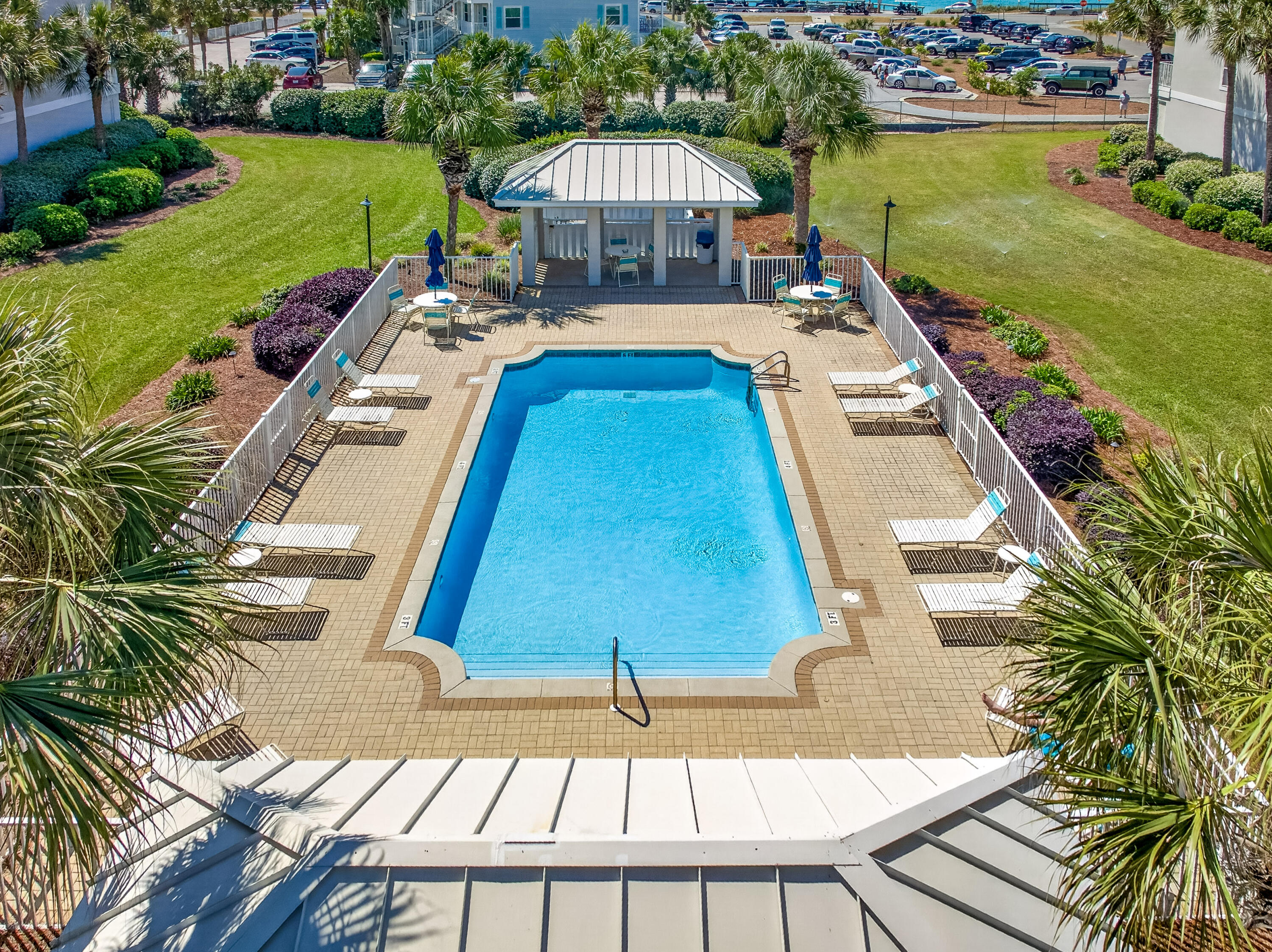 PAVILION PALMS - Residential