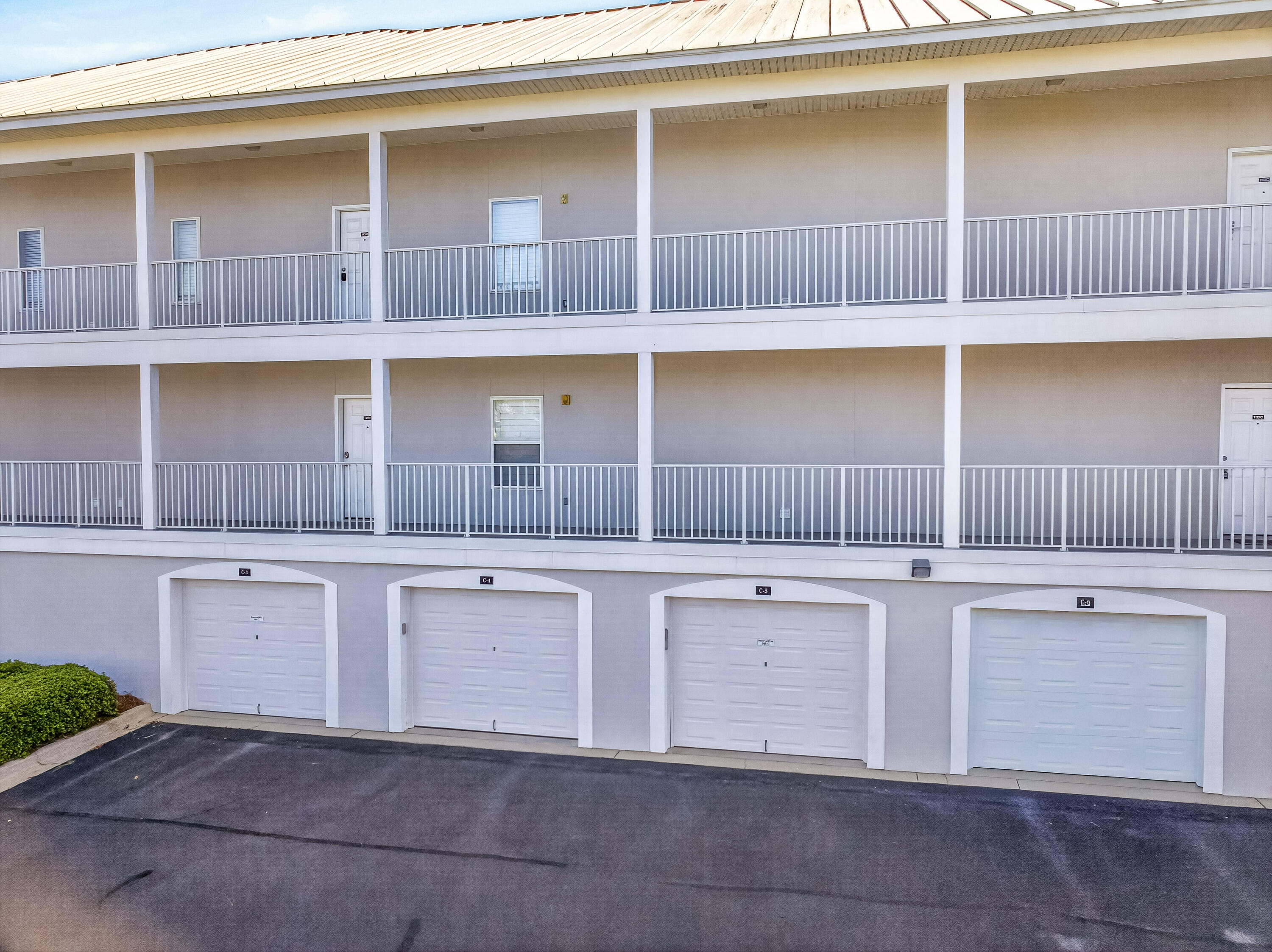 PAVILION PALMS - Residential