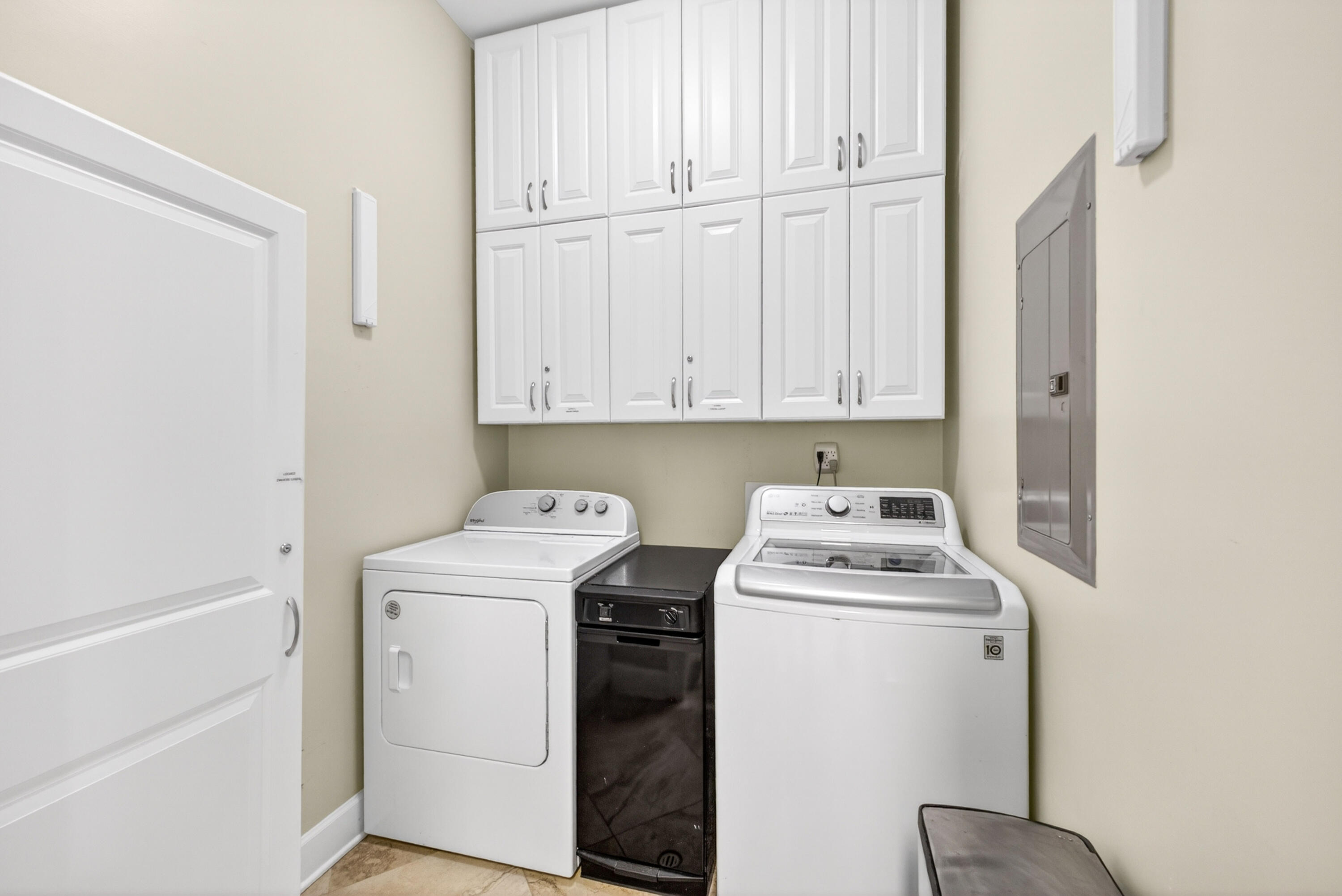 PAVILION PALMS - Residential