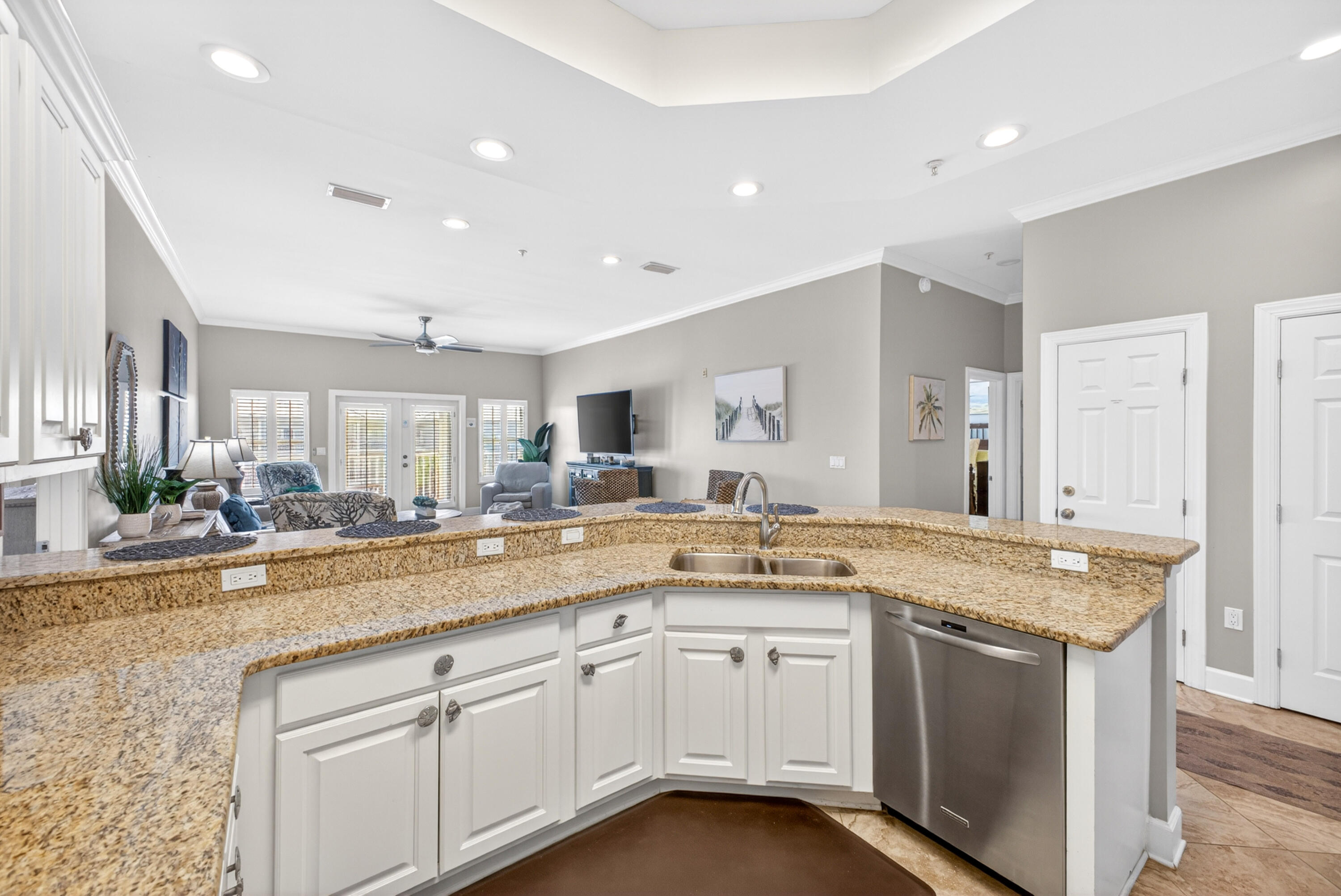 PAVILION PALMS - Residential