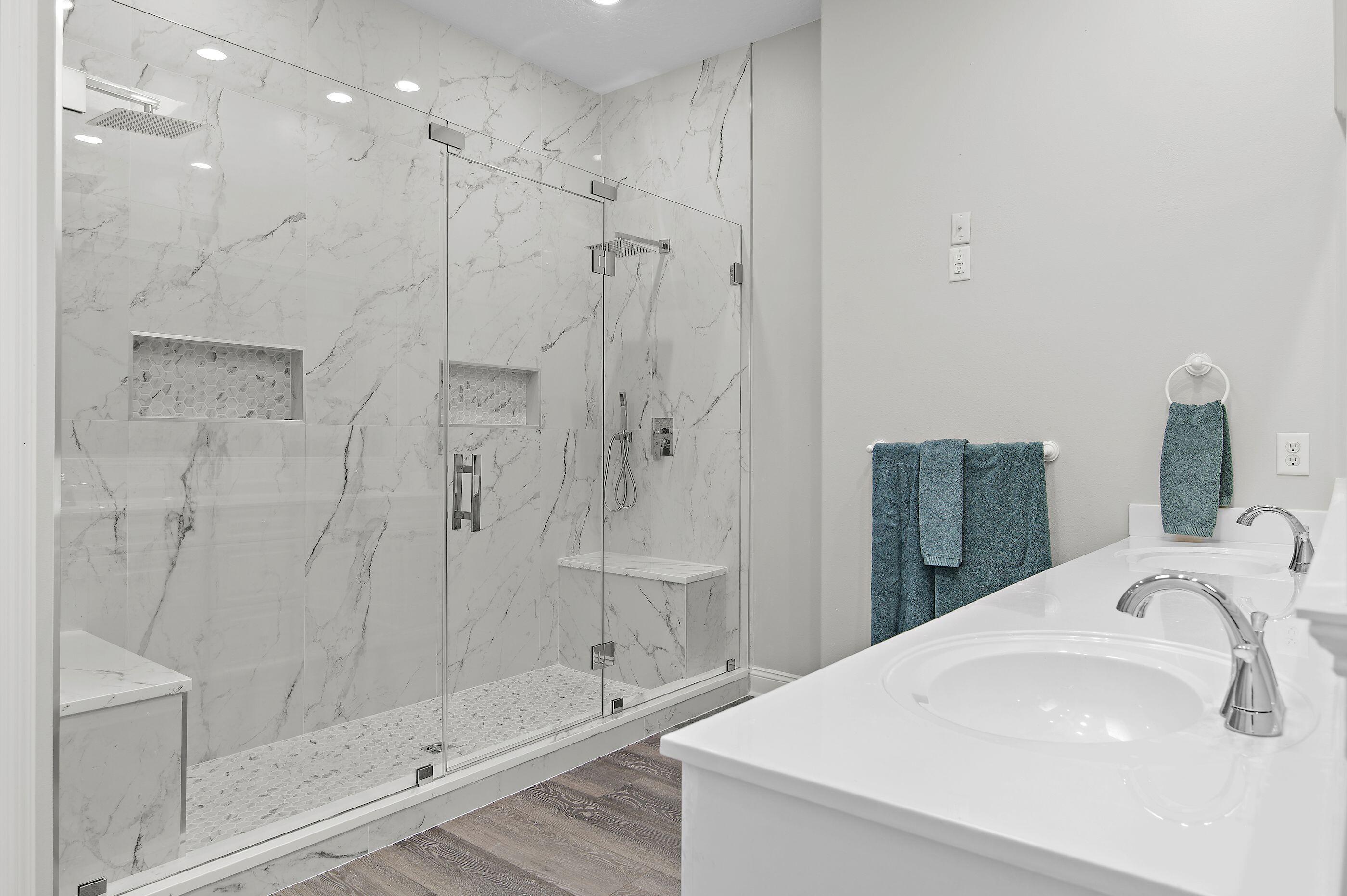 EMERALD LAKES PH 1 - Residential