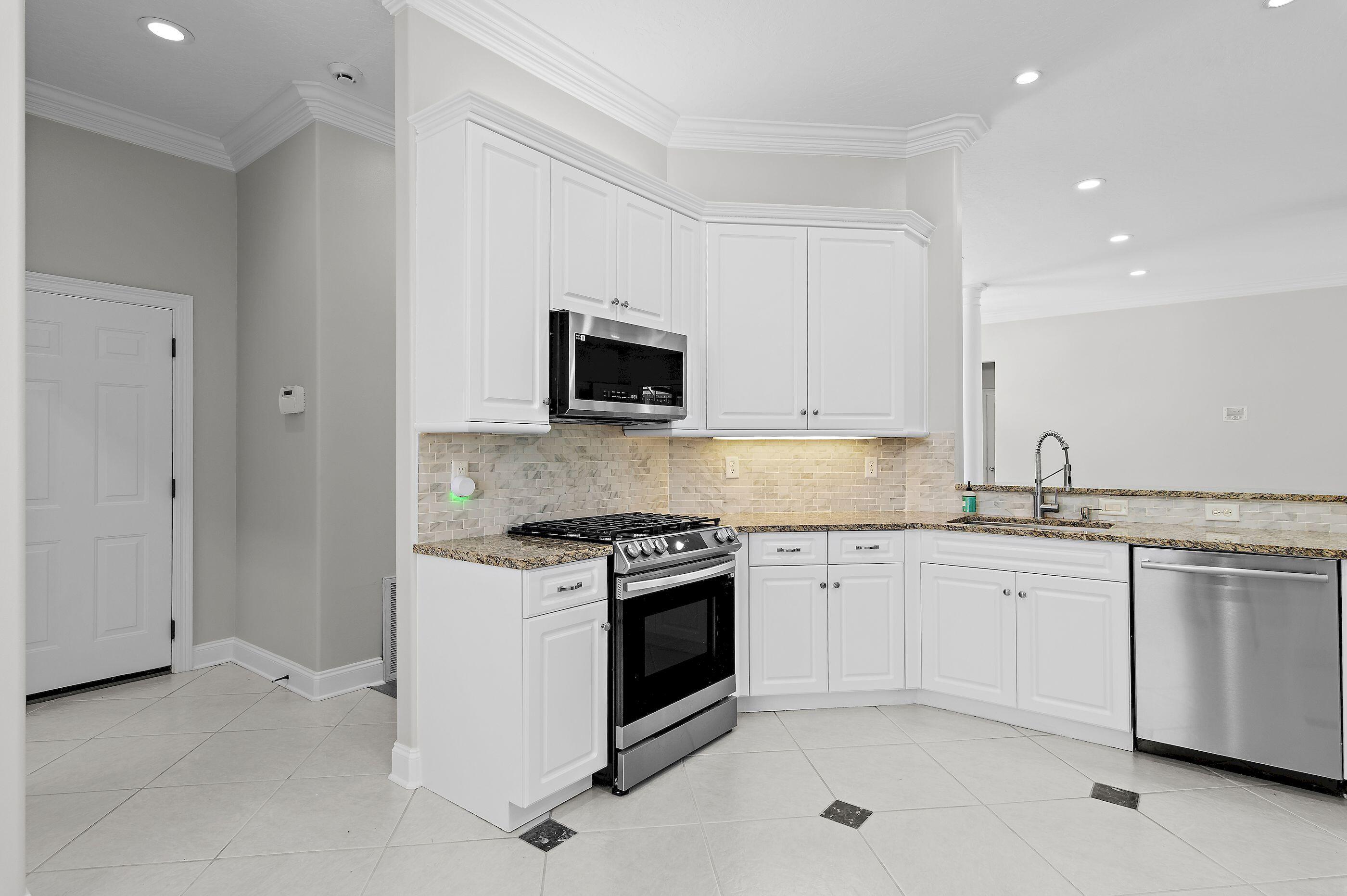 EMERALD LAKES PH 1 - Residential