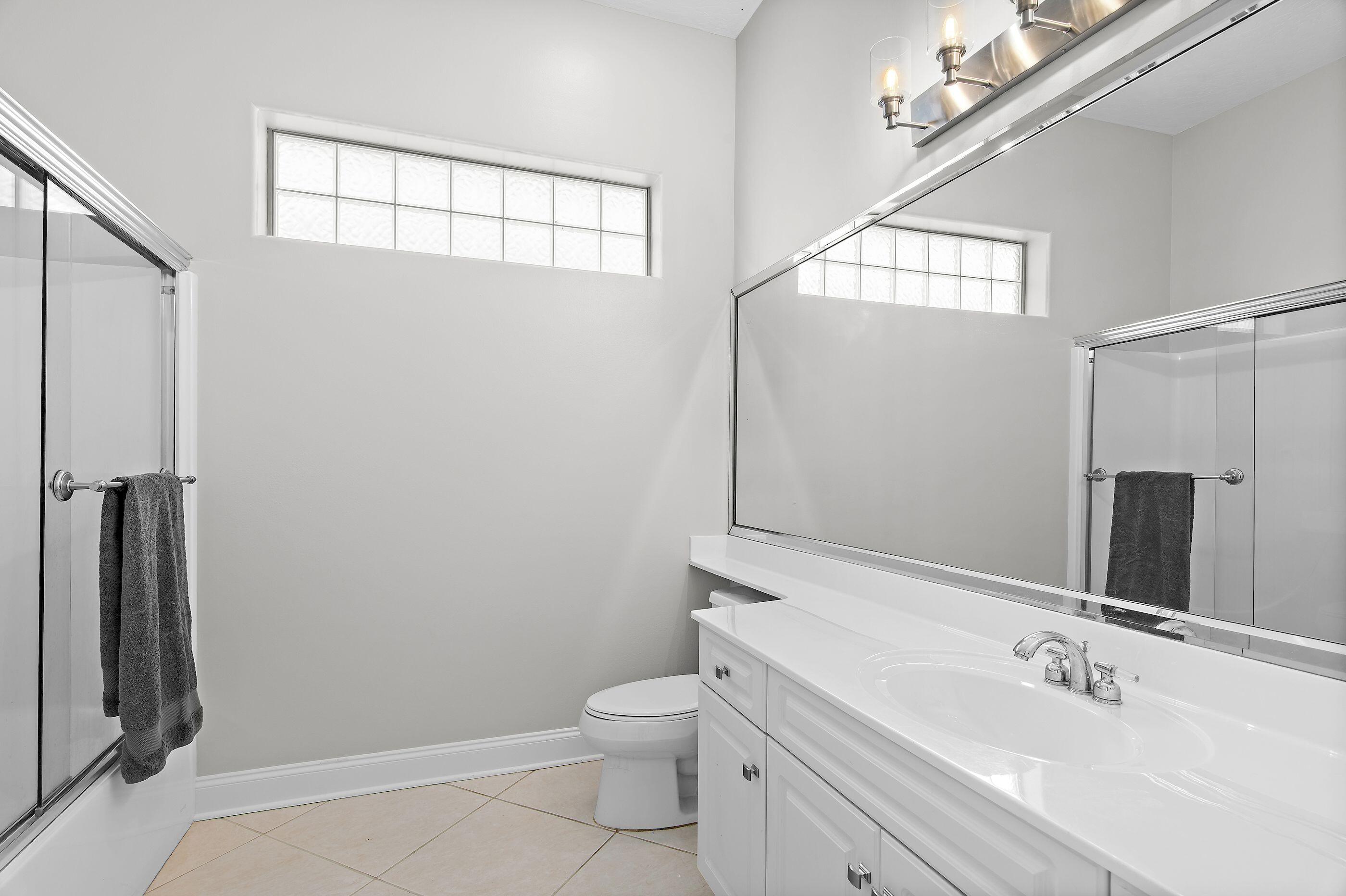 EMERALD LAKES PH 1 - Residential