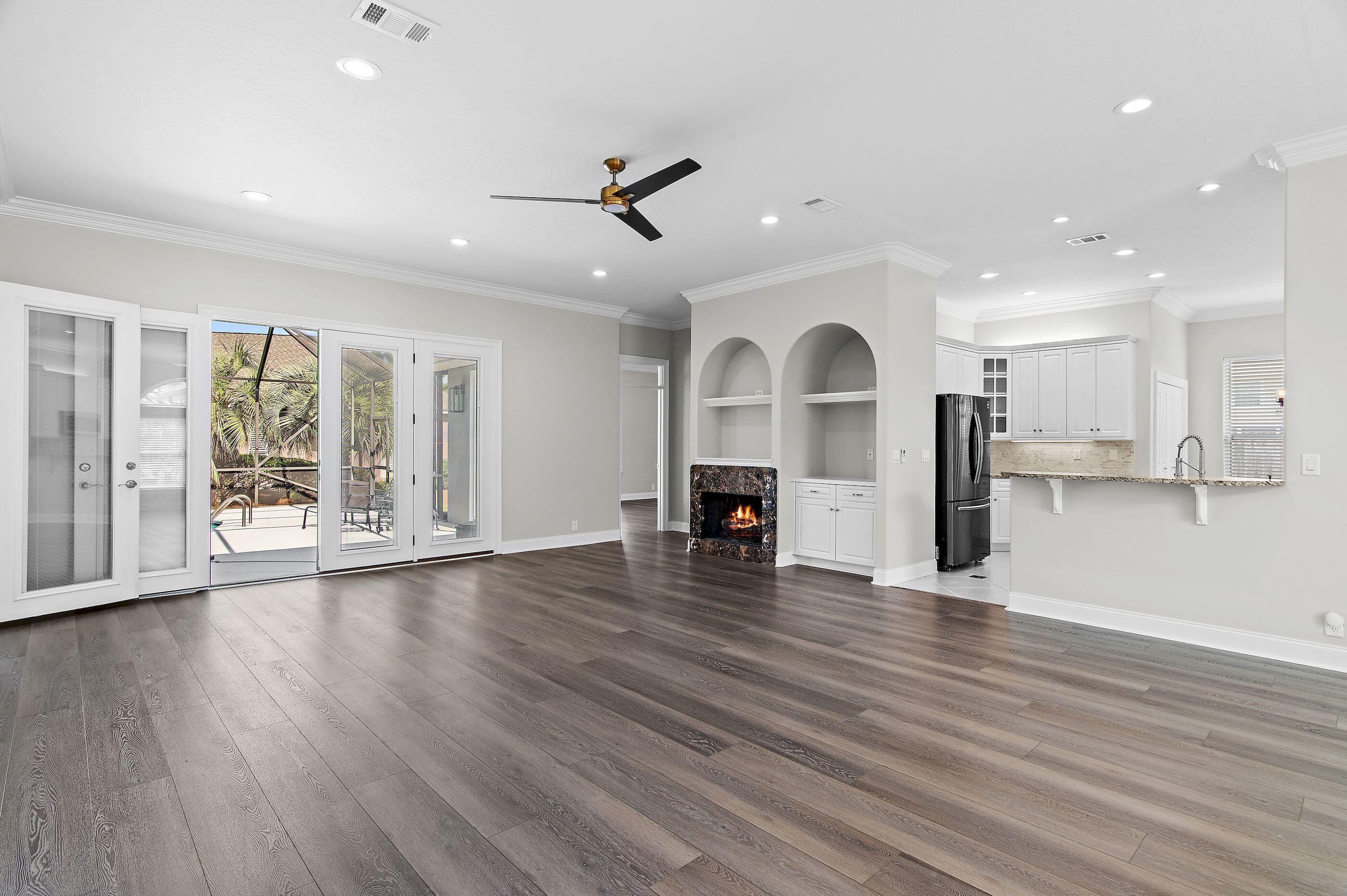 EMERALD LAKES PH 1 - Residential