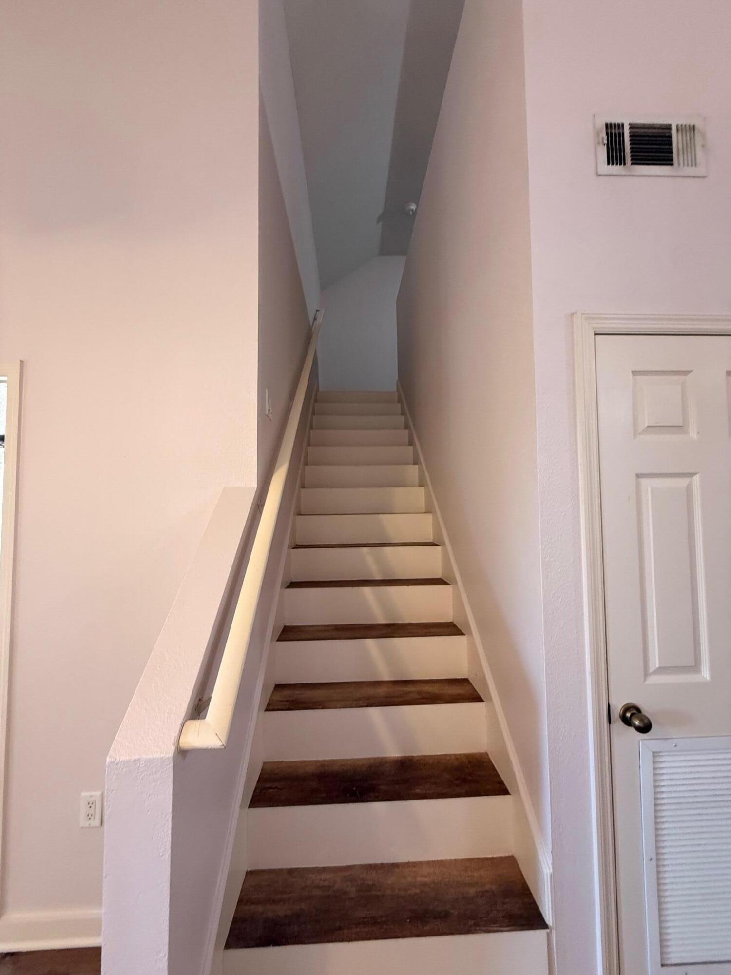 THE FLORIDA CLUB - Residential Lease