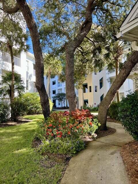 THE FLORIDA CLUB - Residential Lease