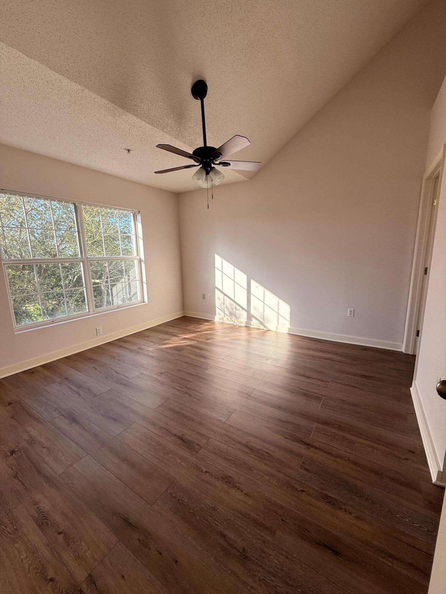 THE FLORIDA CLUB - Residential Lease