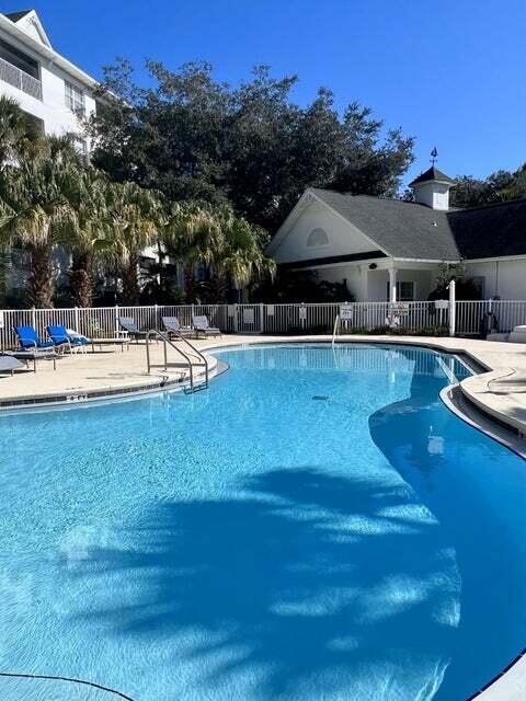 THE FLORIDA CLUB - Residential Lease