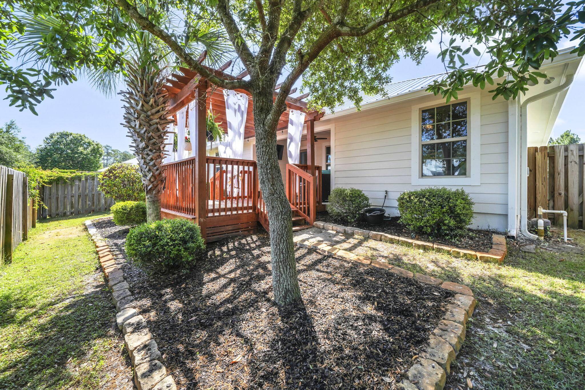 EAGLE BAY - Residential