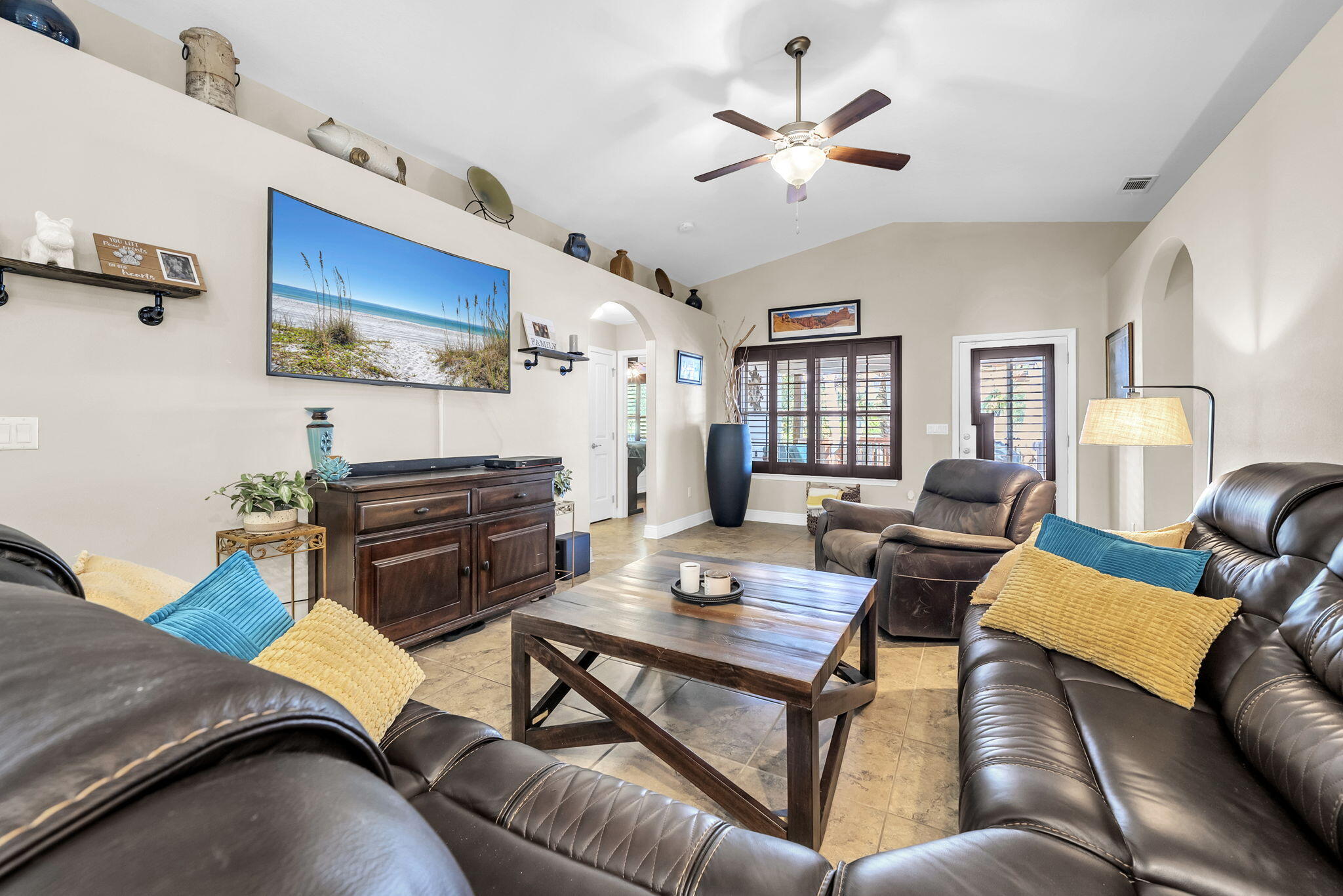 EAGLE BAY - Residential