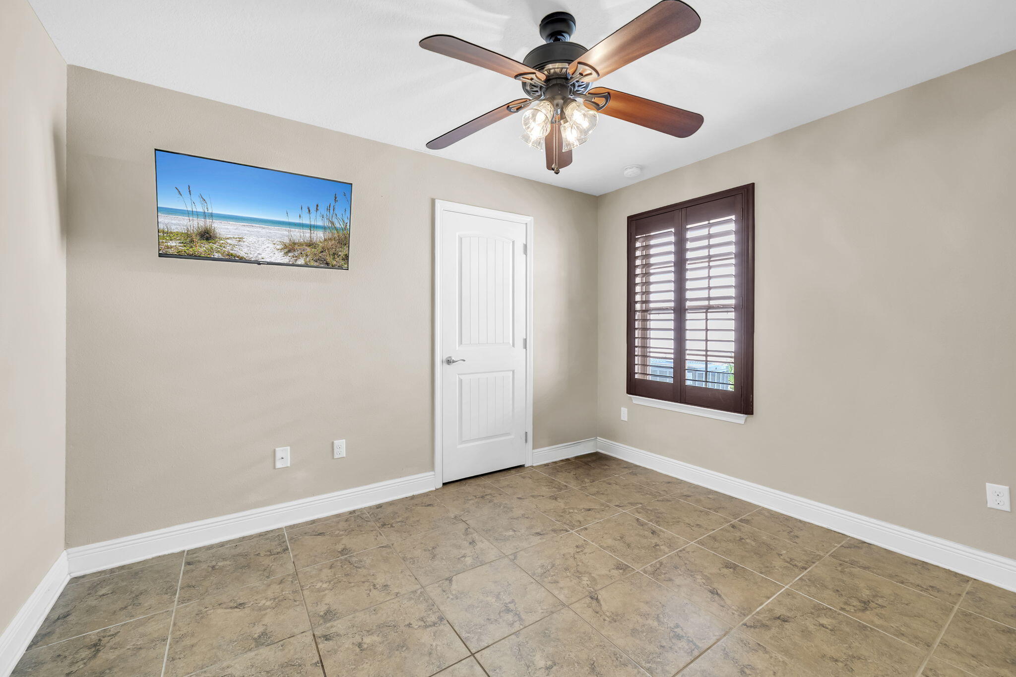 EAGLE BAY - Residential