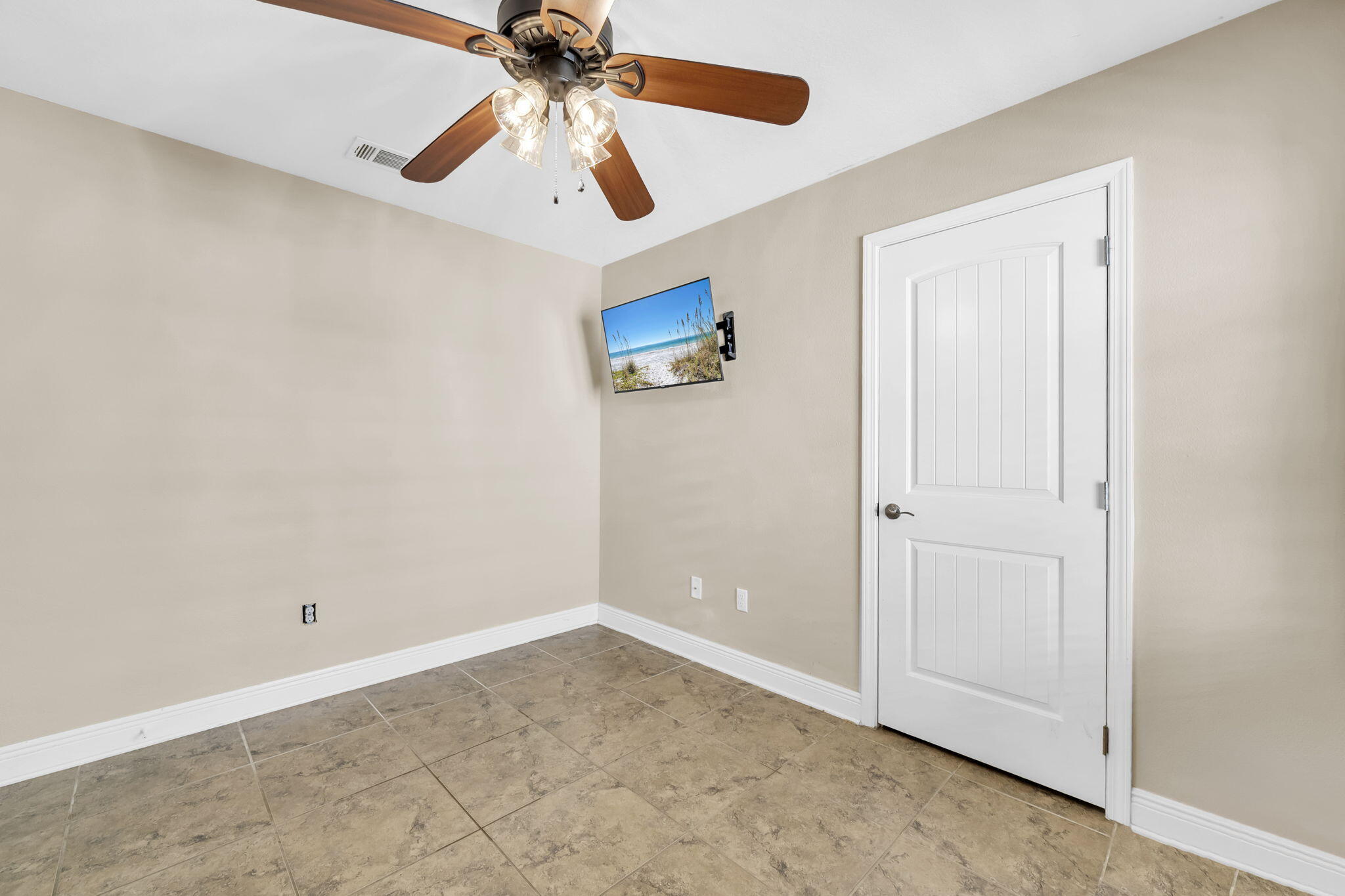 EAGLE BAY - Residential