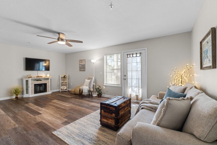 Welcome to Indian Lakes Unit 342. A beautifully maintained condo right in the heart of Destin. This spacious and functional 1-bedroom, 1-bath floor plan offers approximately 920 square feet of comfortable living space.

From Indian Lakes, you're just a 5-minute drive or a quick 10-minute bike ride to the public beaches. Within minutes, you'll also find Destin Commons, Publix, Walmart, restaurants, shopping, and everything you need whether you're looking for a full-time residence, vacation getaway, or investment property.

The layout offers a great flow between the living, dining, and kitchen areas, creating an open feel while still giving each space its own definition and functionality.

On the days you'd rather stay close to home, the community offers an on-site pool and fitness center for you to enjoy.

This is your opportunity to own your own piece of paradise in Florida.